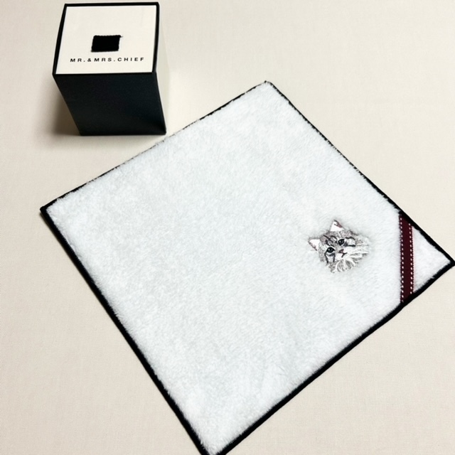 【クリスマス限定ボックス付】ハンカチとチョコと紅茶のねこちゃんセット