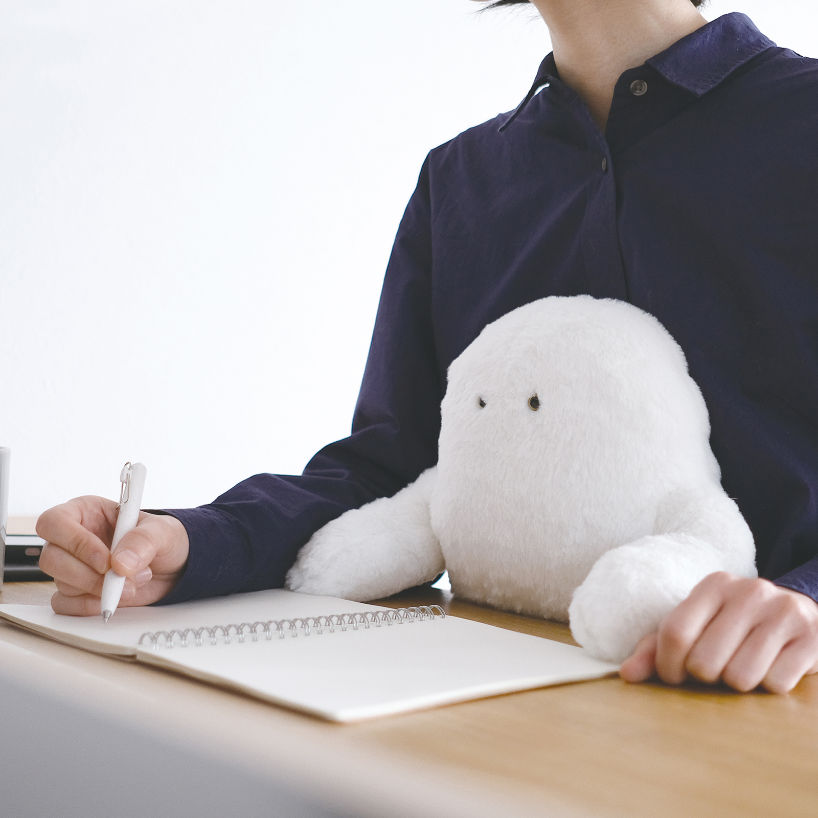 USBウォーマークッション《イエティ》