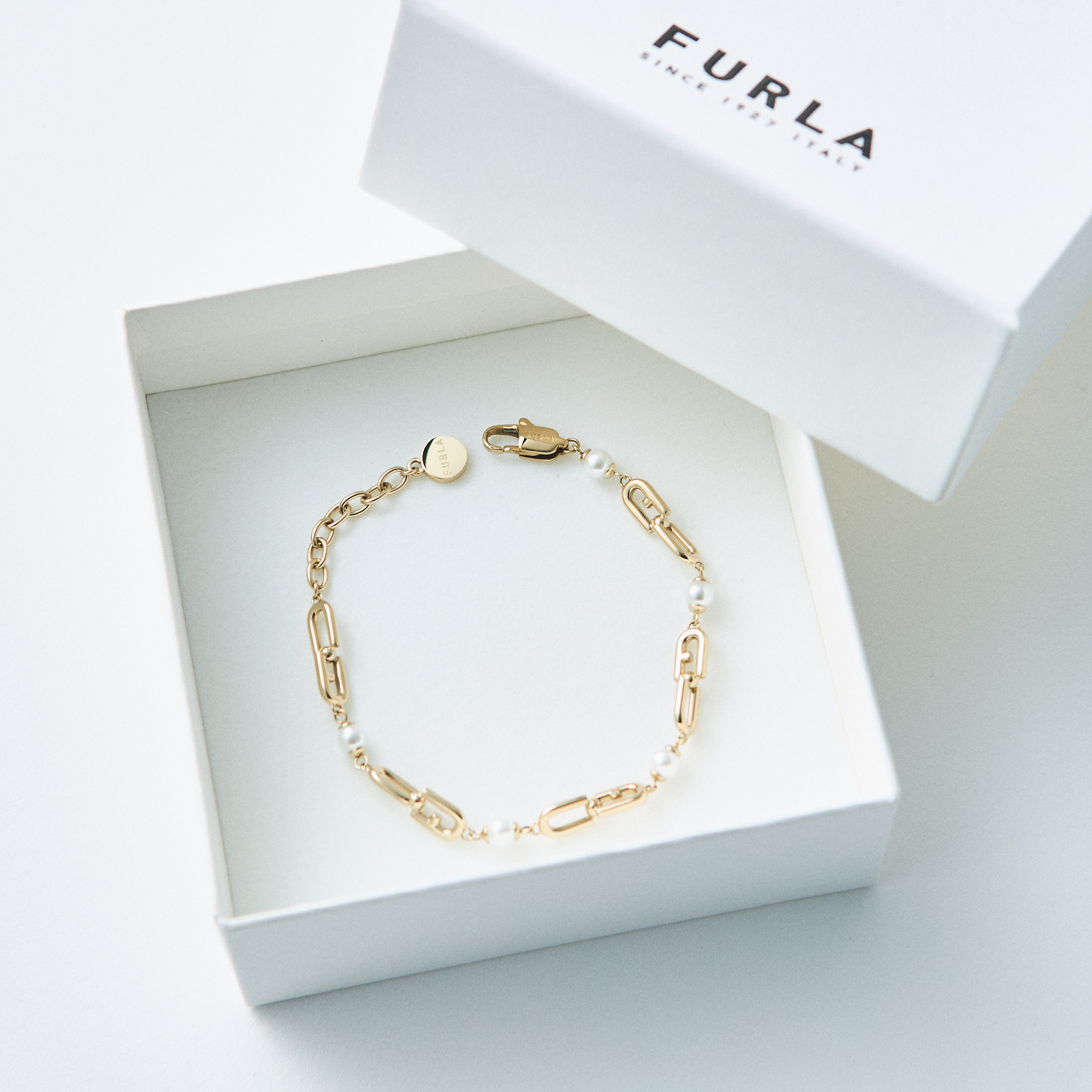 FURLA CHAINED LOGO BRACELET / チェーンロゴブレスレット