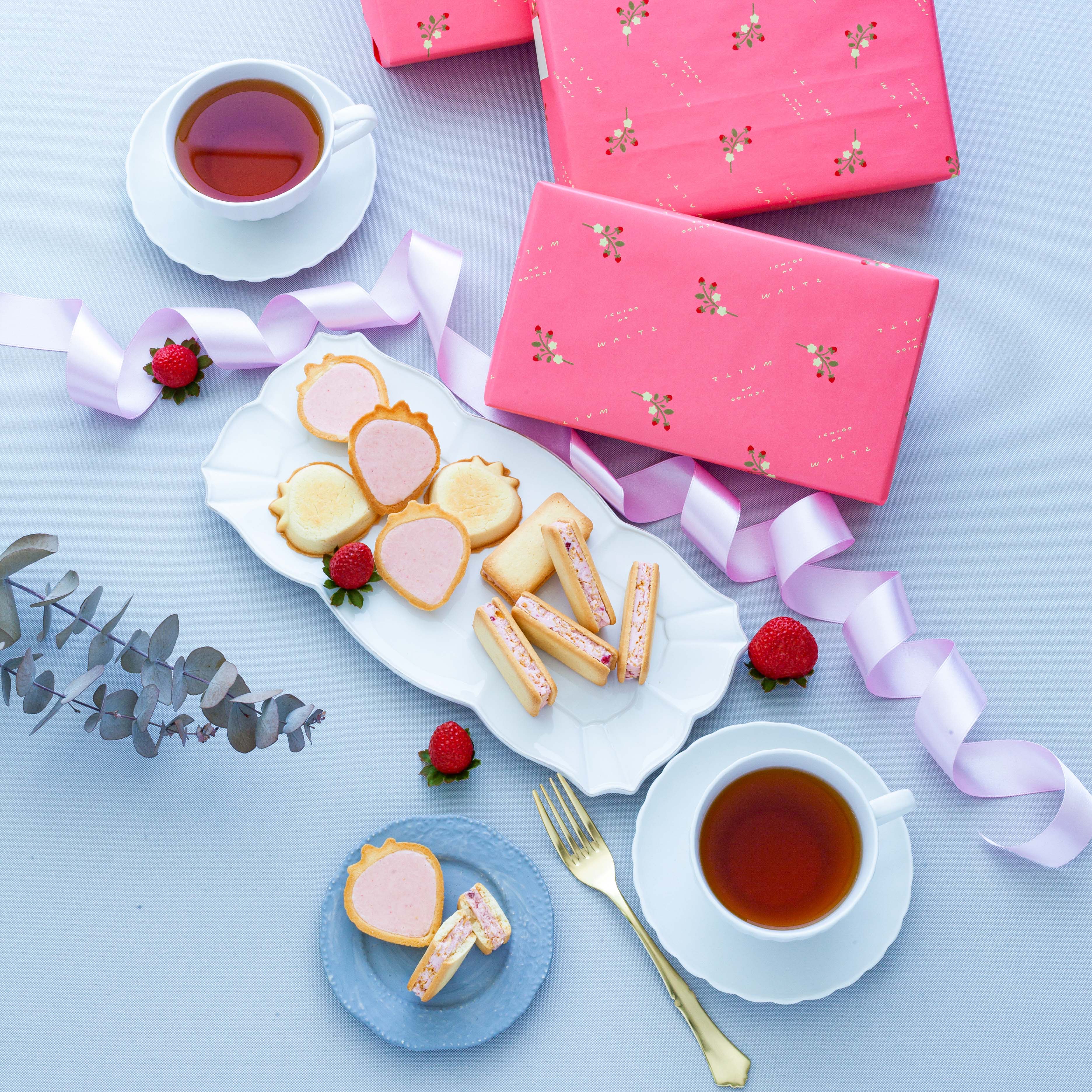 あまおうタルトクッキーとあまおうバターサンドのギフトセットＳ