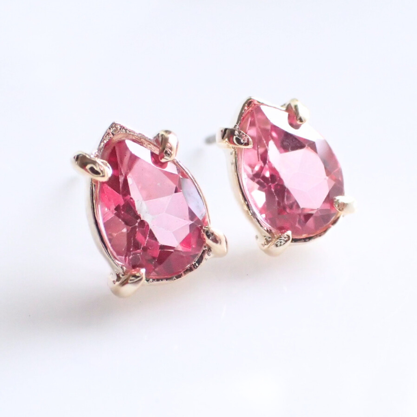 ピンクトパーズドロップピアス | Degodd（デゴッド）のプレゼント