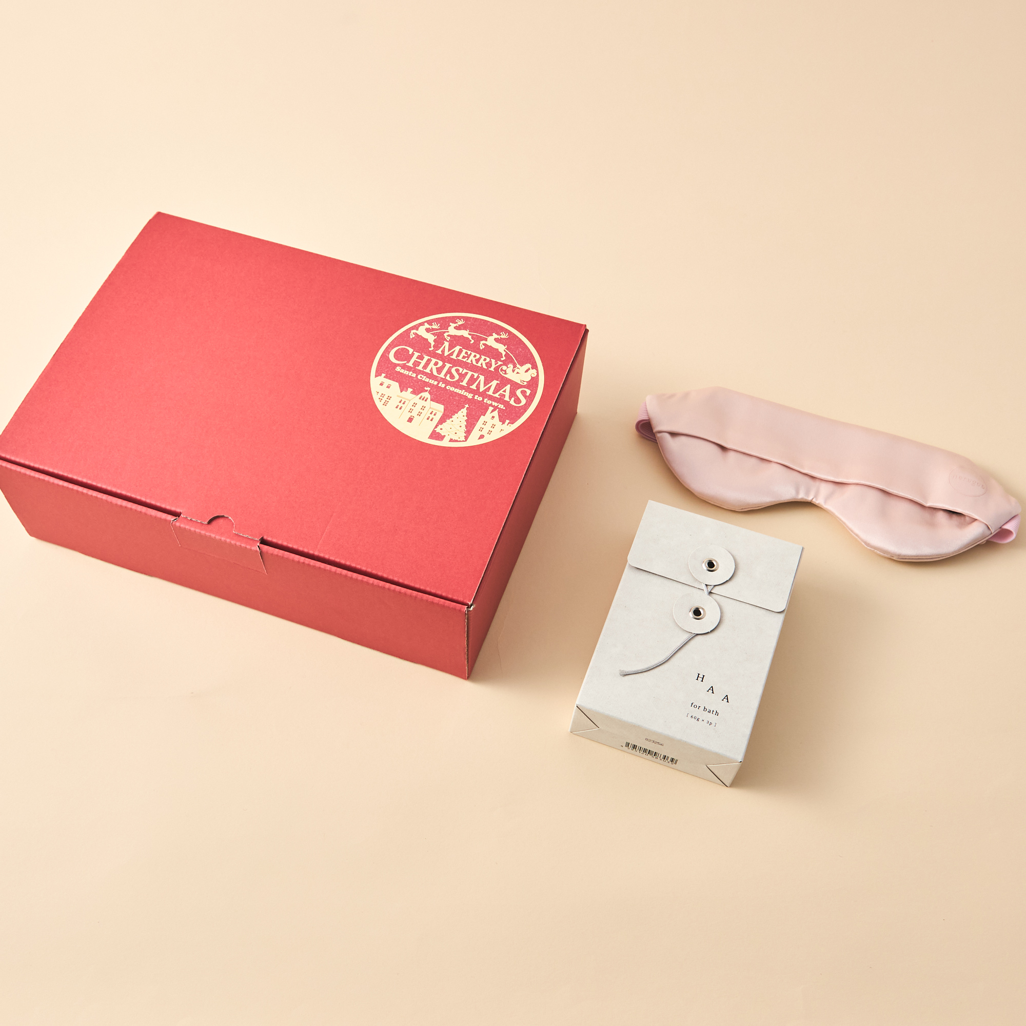 【名入れ刺繍・クリスマス限定ボックス付】日々の疲れを癒すアイマスクと入浴剤セット