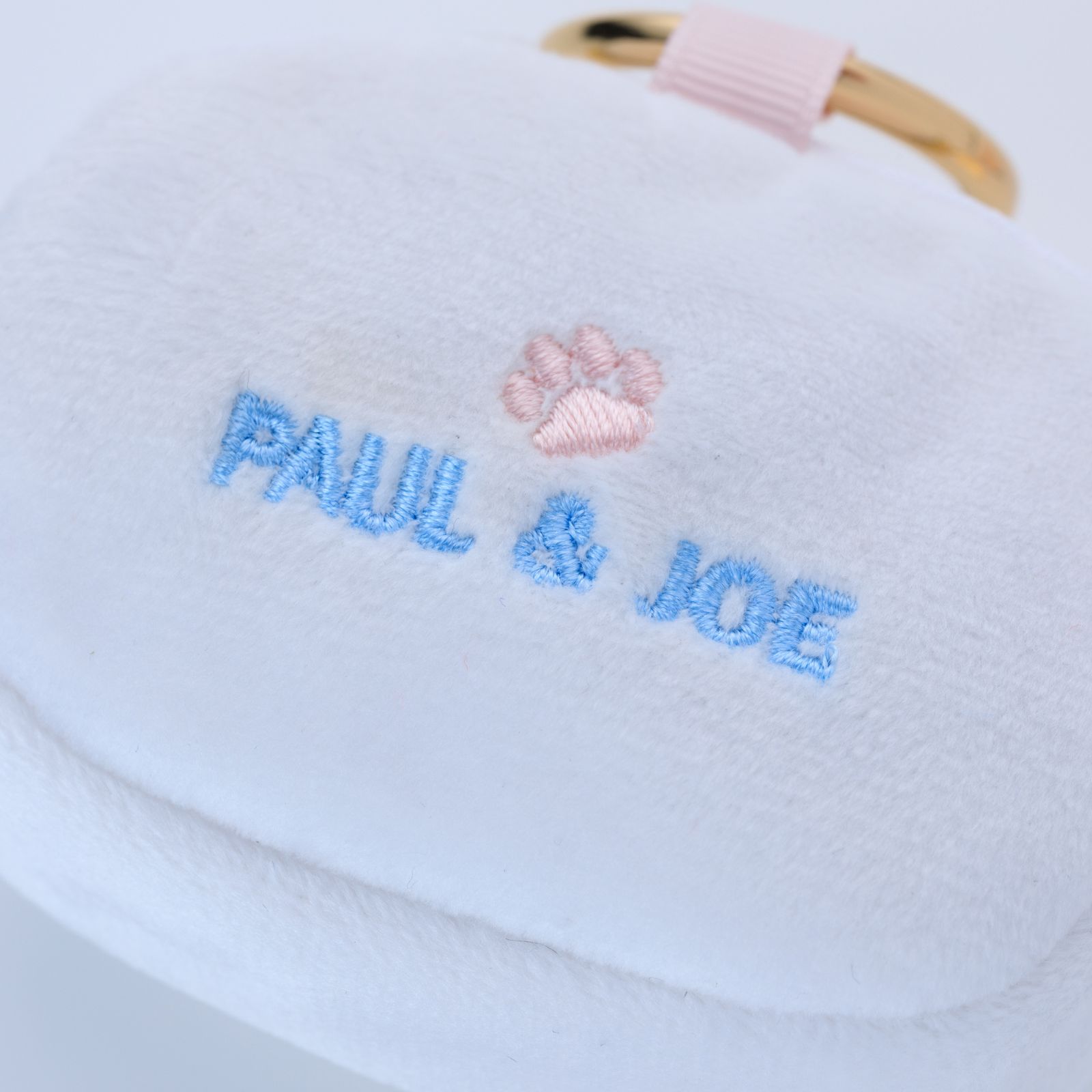 ヌネット/ジプシーのネコフェイスミニポーチ・S｜カラビナ付き