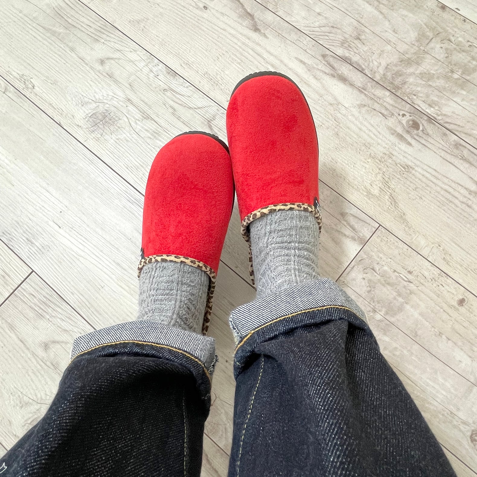 雲の上を歩くような履き心地のレディーススリッパ＜tara＞