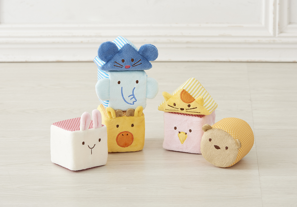 【名入れ】ママがうれしい！おむつストッカー&ふわふわアニマルブロックセット