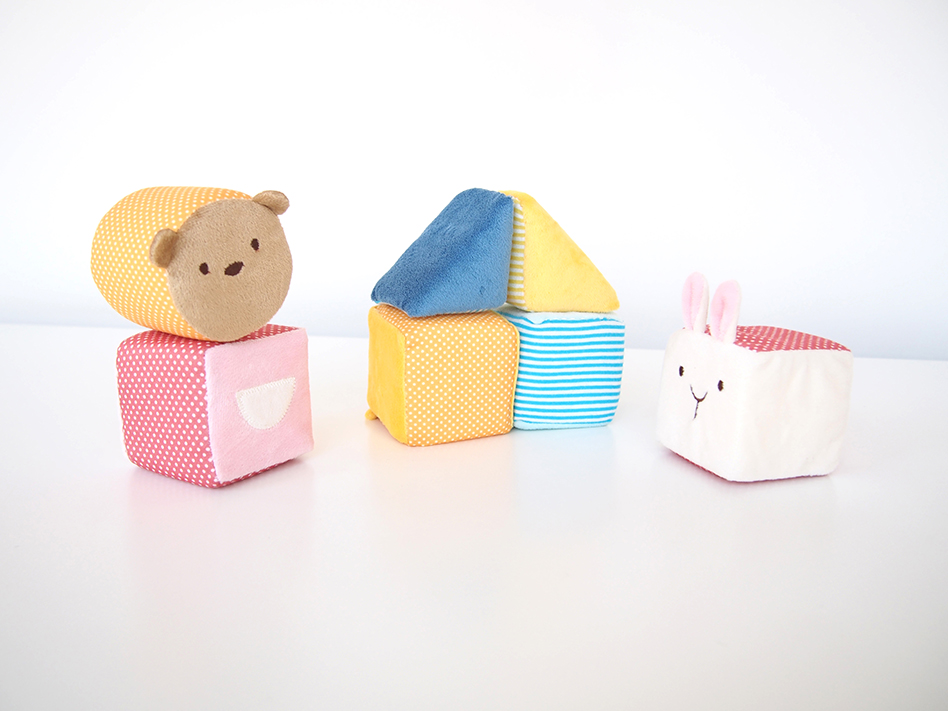 【名入れ】ママがうれしい！おむつストッカー&ふわふわアニマルブロックセット