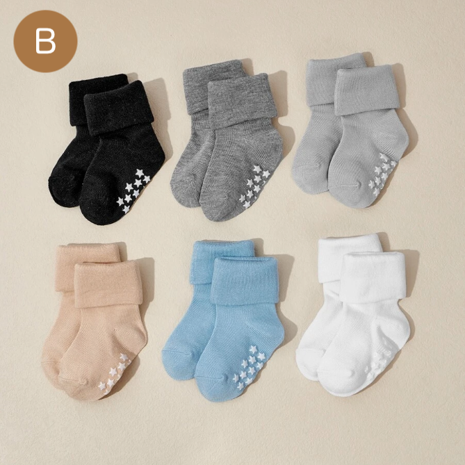 【名入れ】ママがうれしい！おむつストッカー&ふわふわアニマルブロックセット