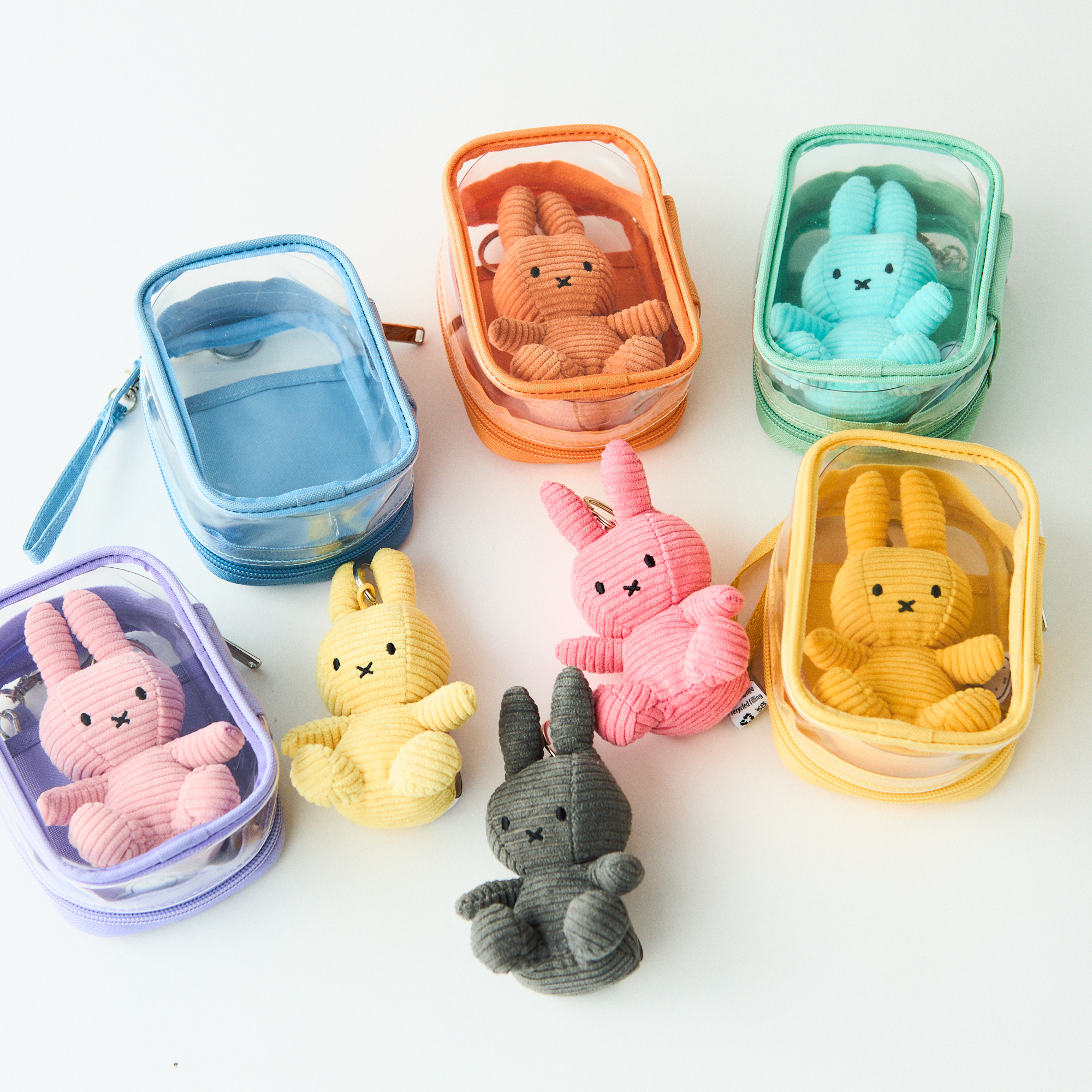 【色が選べる】推し活ポーチのミッフィーぬいぐるみキーチェーンセット