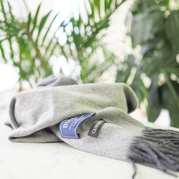 【タンプ限定】クリスマスギフトセット〝ドレスシャツギフトチケット＆ブレスレット＆ネックレス＆マフラー〟