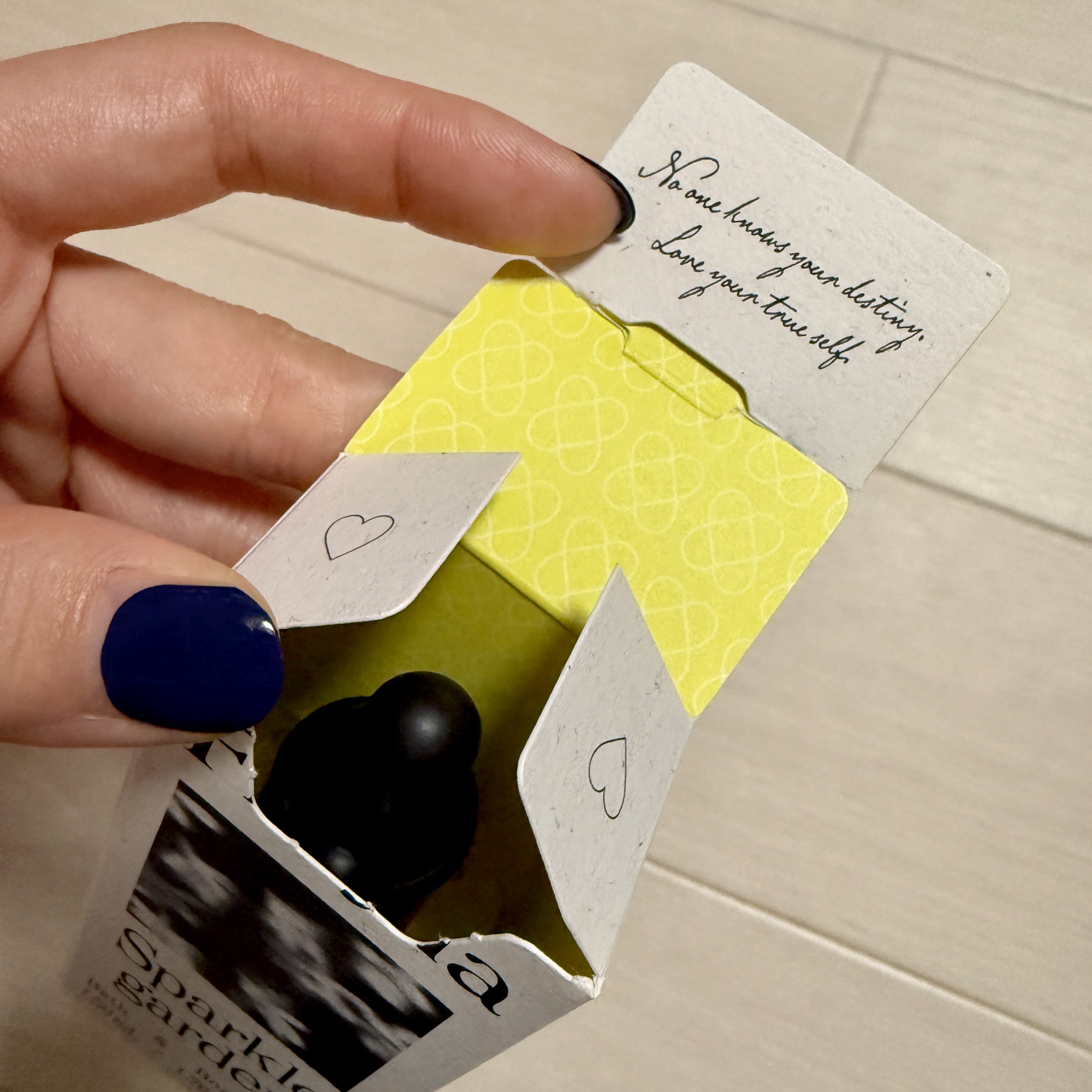 キラキラ輝く【ボディオイル】になる入浴剤