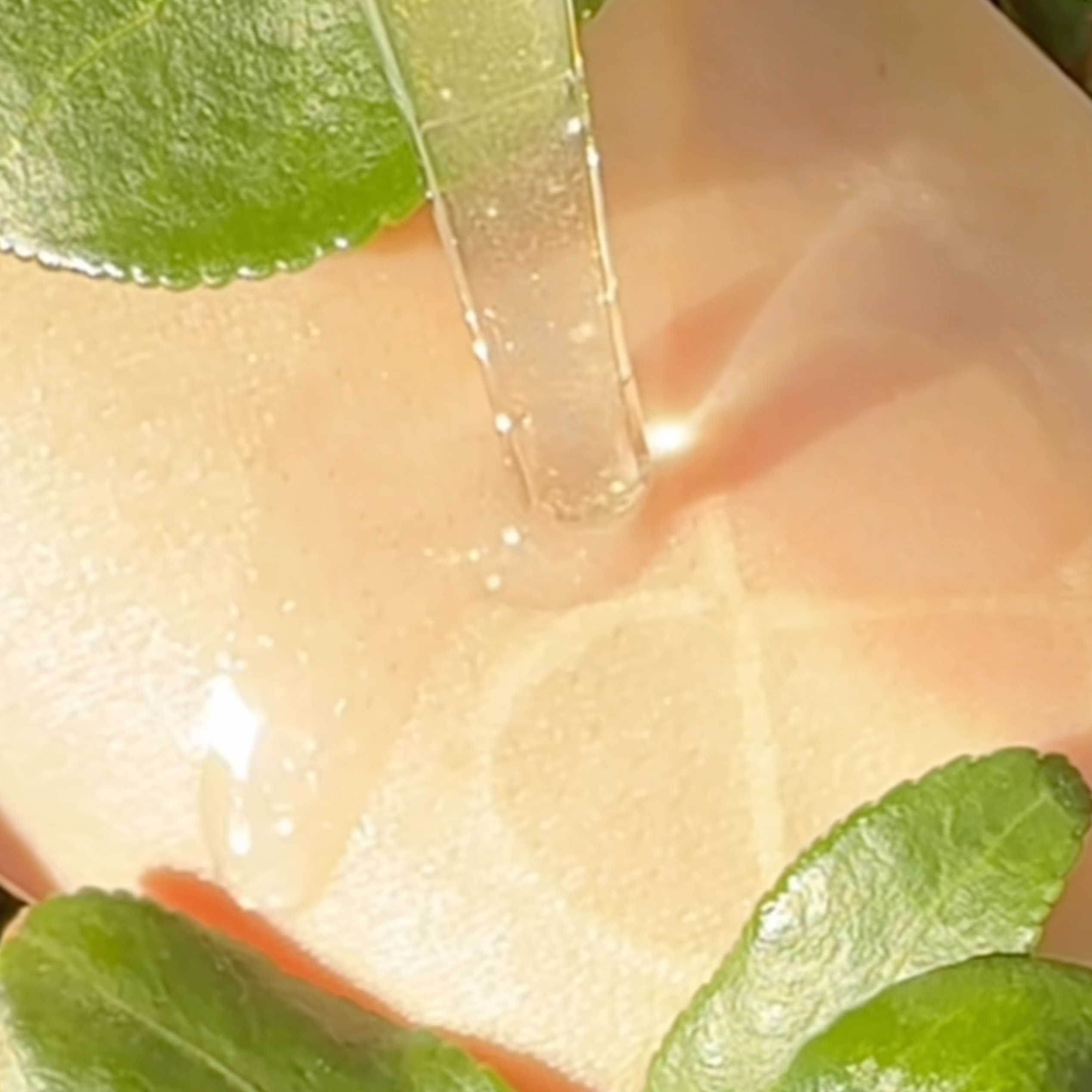 キラキラ輝く【ボディオイル】になる入浴剤