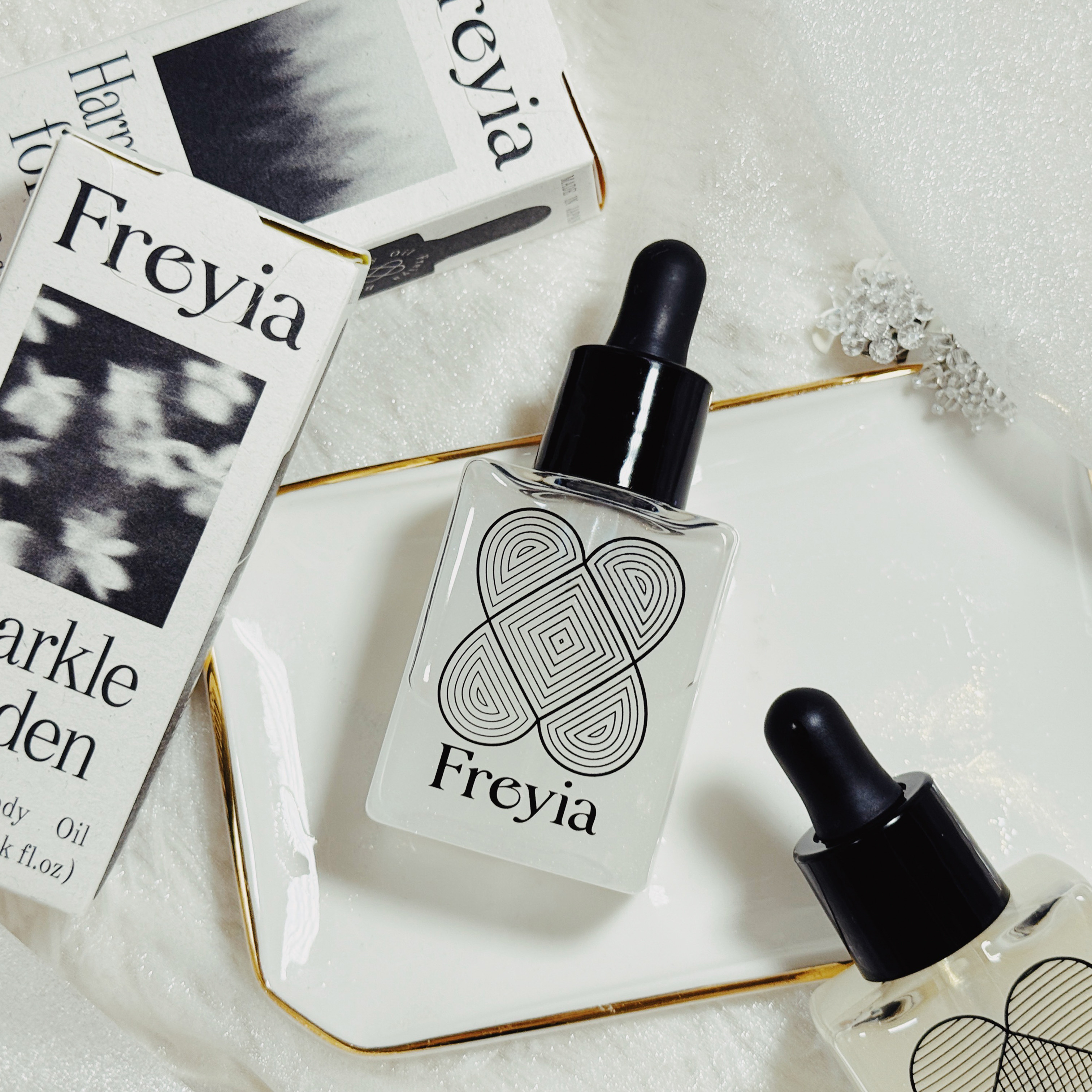 キラキラ輝く【ボディオイル】になる入浴剤