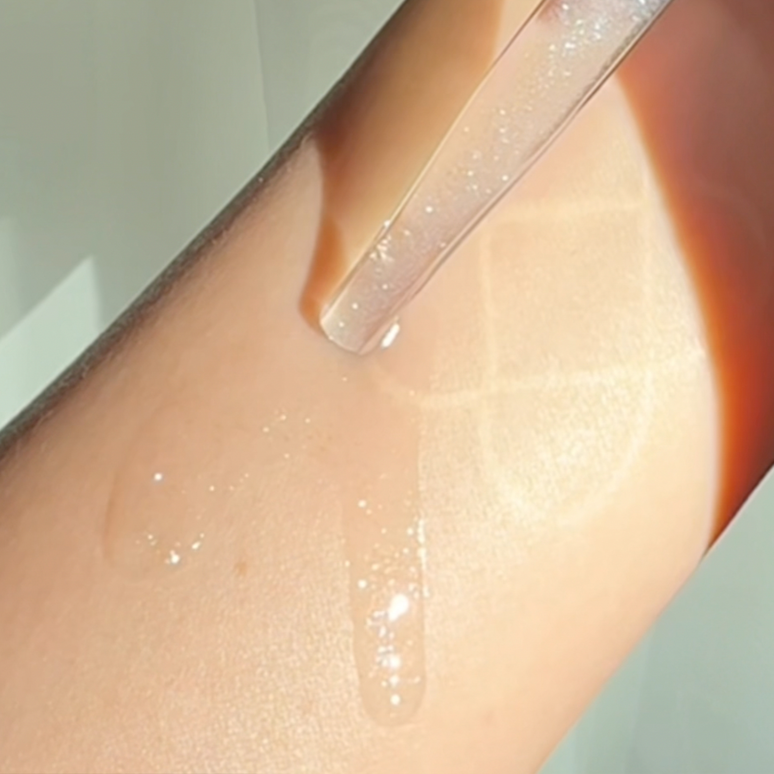 キラキラ輝く【ボディオイル】になる入浴剤