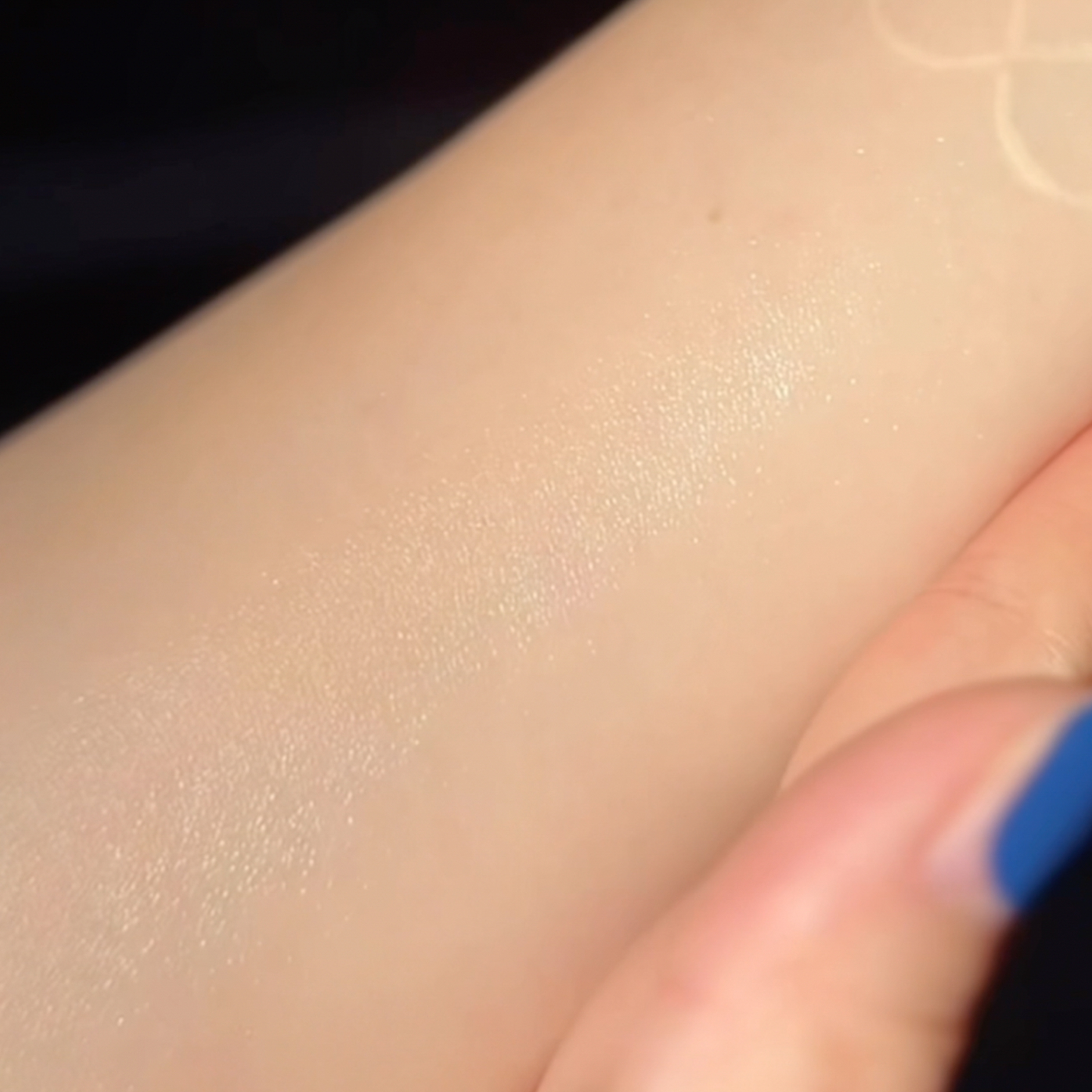 キラキラ輝く【ボディオイル】になる入浴剤