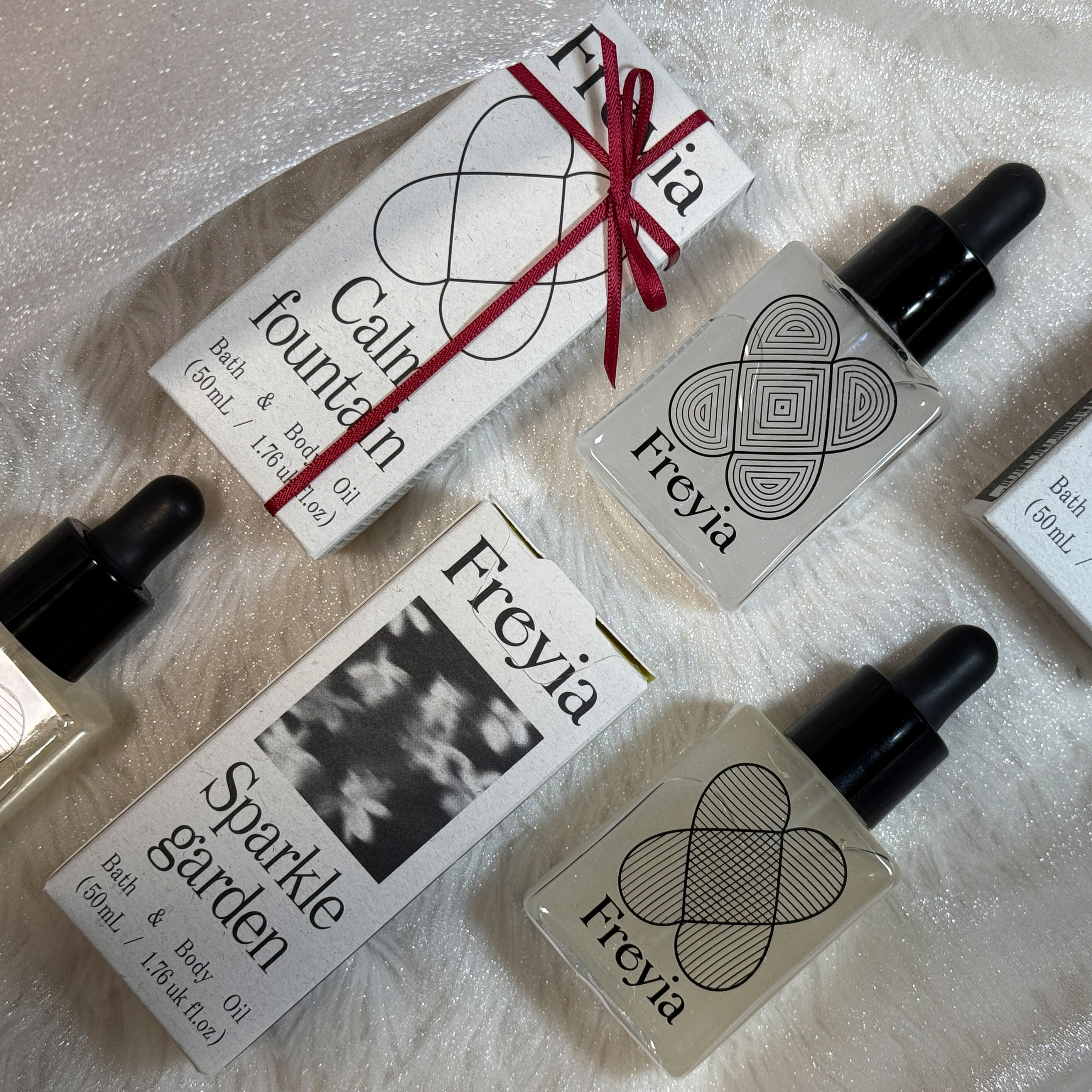 キラキラ輝く【ボディオイル】になる入浴剤