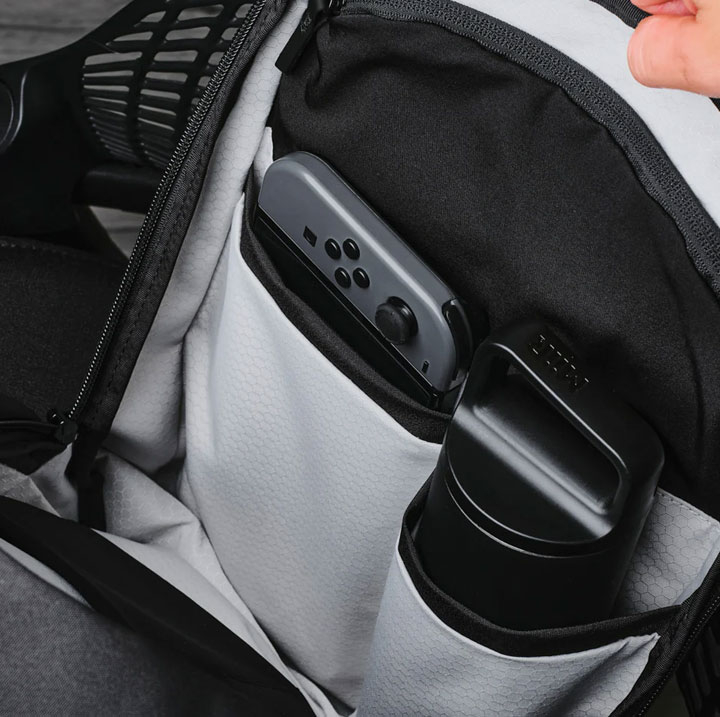 METRO BACKPACK リュックサック 12L｜PC収納可能