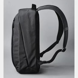 METRO BACKPACK リュックサック 12L｜PC収納可能