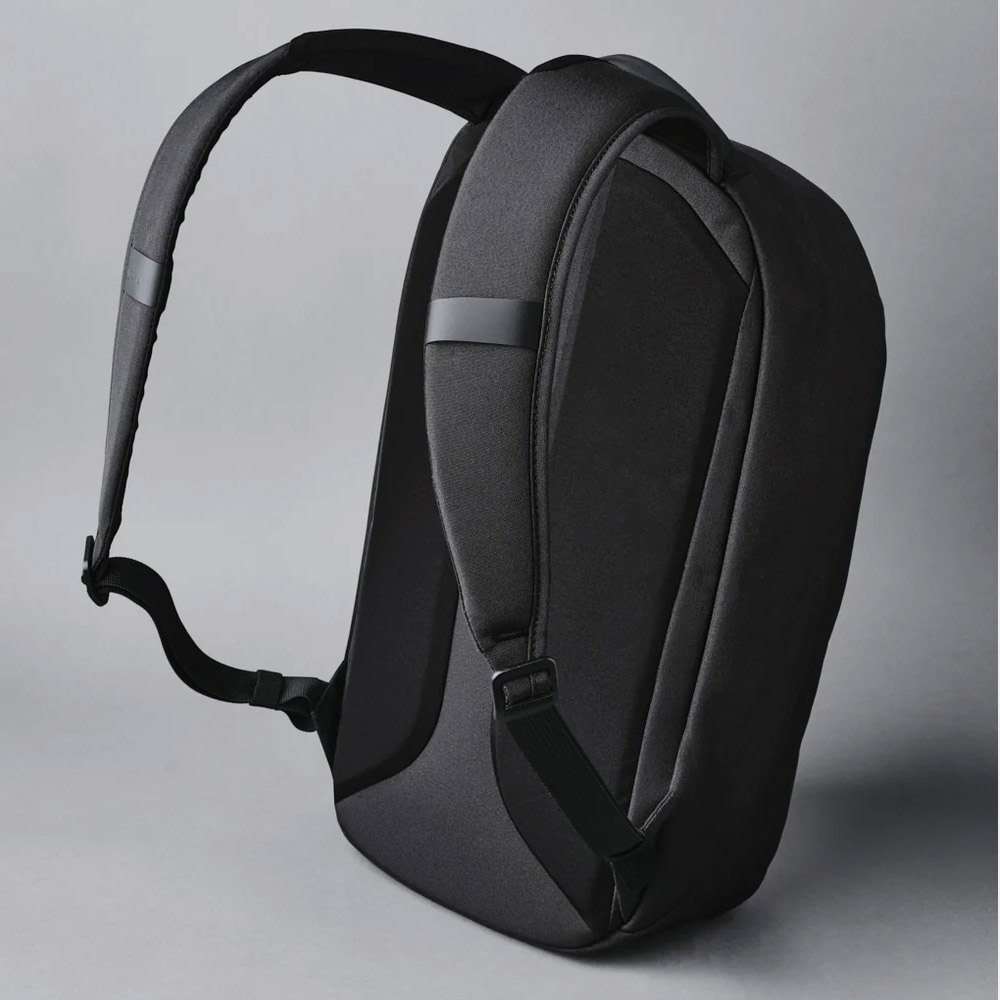 METRO BACKPACK リュックサック 12L｜PC収納可能