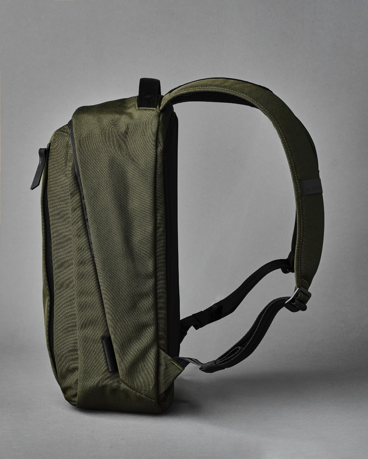METRO BACKPACK リュックサック 12L｜PC収納可能