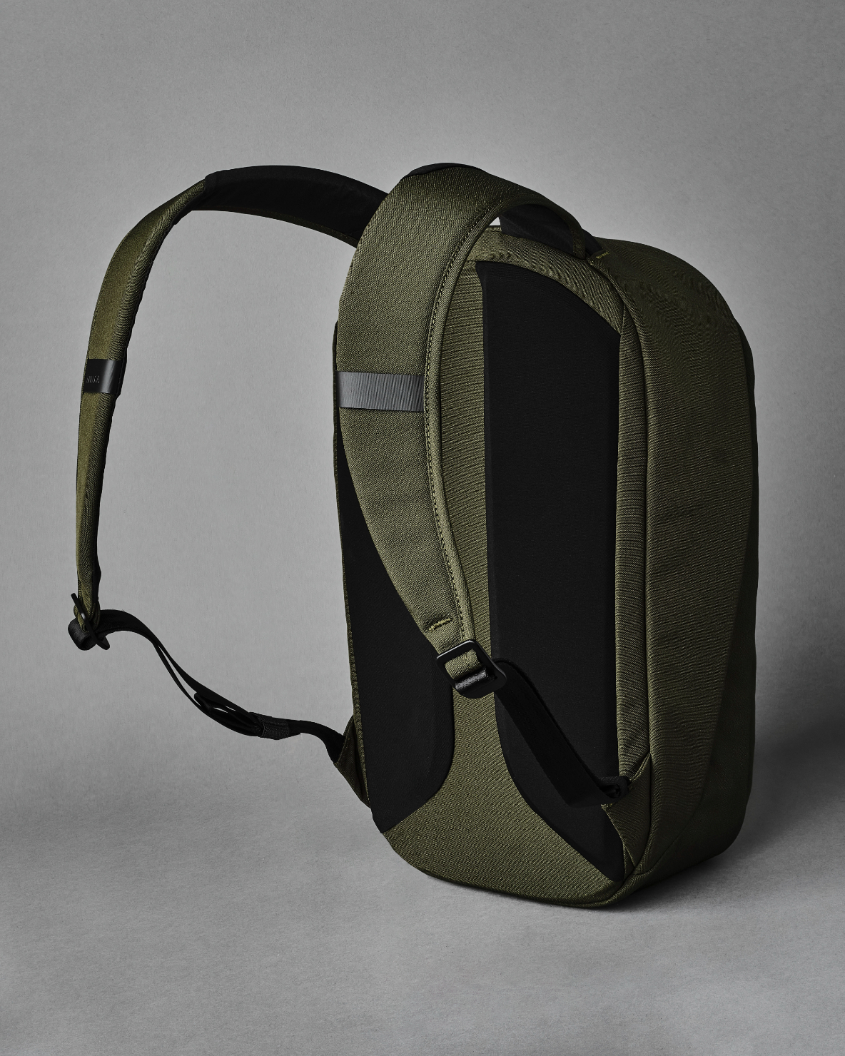 METRO BACKPACK リュックサック 12L｜PC収納可能