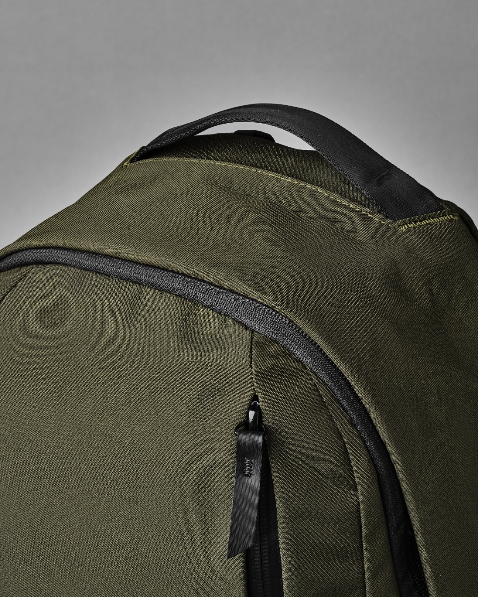 METRO BACKPACK リュックサック 12L｜PC収納可能