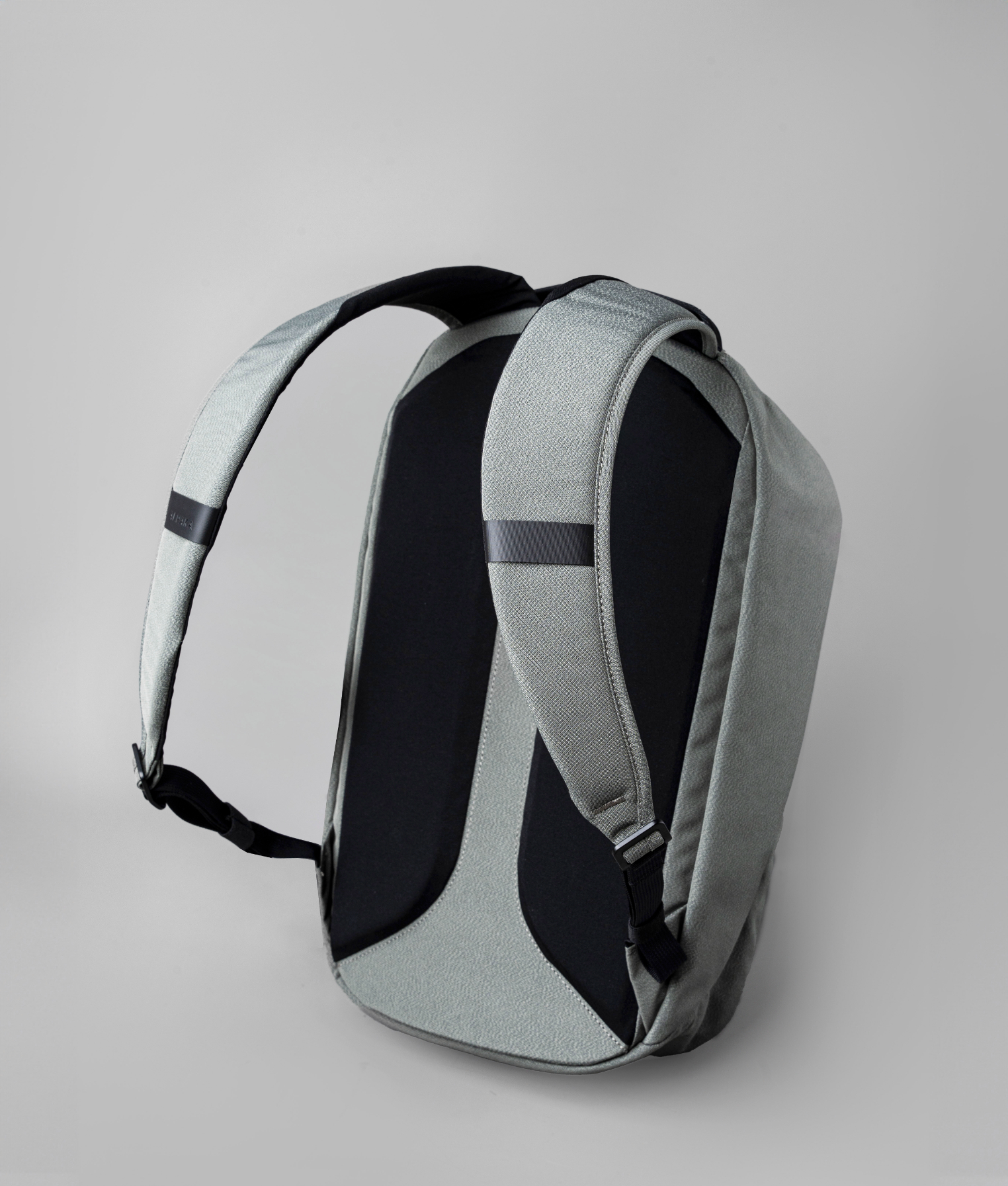 METRO BACKPACK リュックサック 12L｜PC収納可能