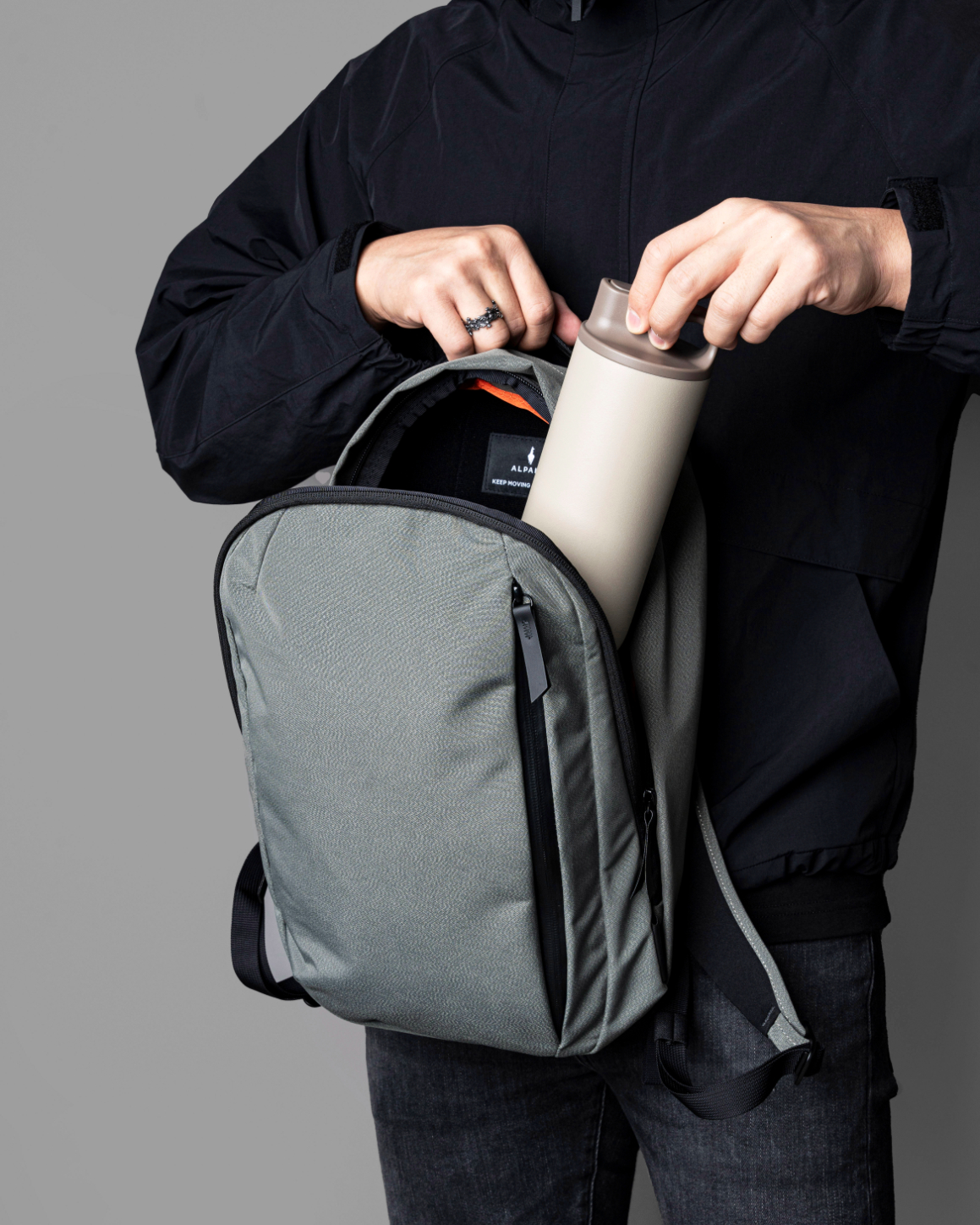 METRO BACKPACK リュックサック 12L｜PC収納可能