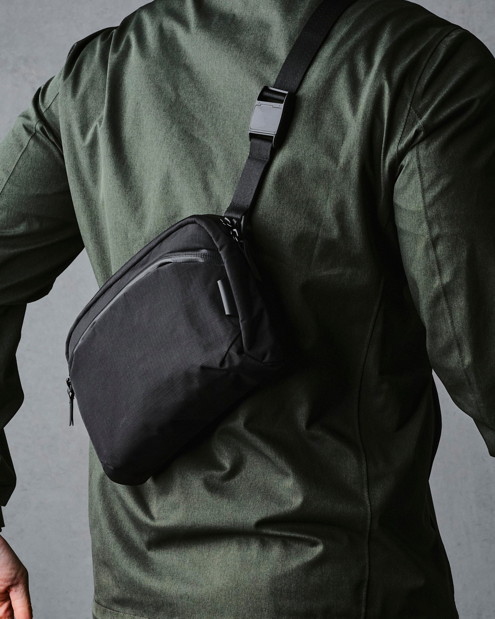 FLIGHT SLING スリングボディバッグ《防水》