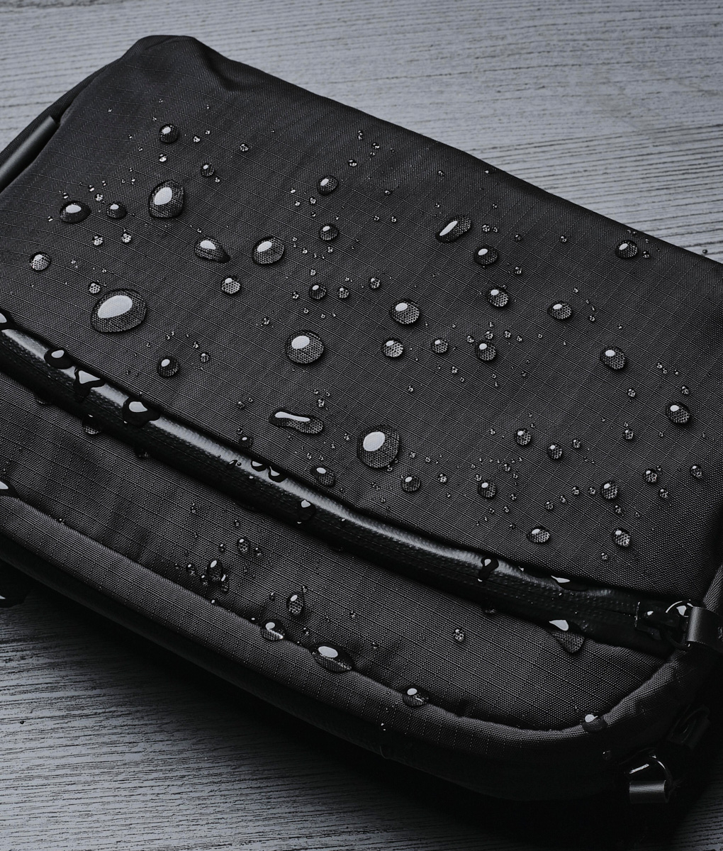 FLIGHT SLING スリングボディバッグ《防水》