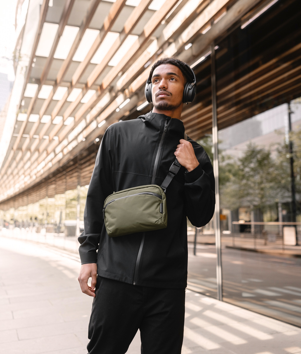 FLIGHT SLING スリングボディバッグ《防水》