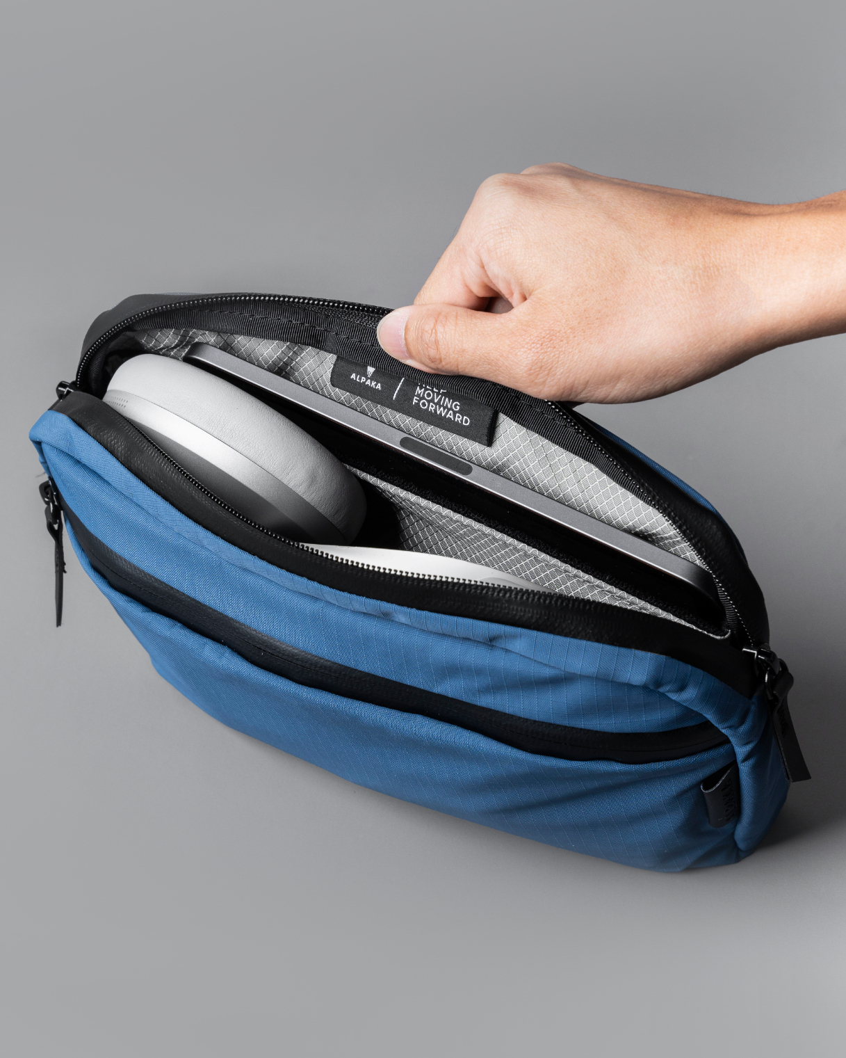 FLIGHT SLING スリングボディバッグ《防水》