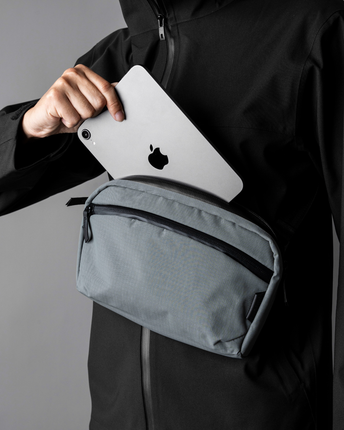 FLIGHT SLING スリングボディバッグ《防水》