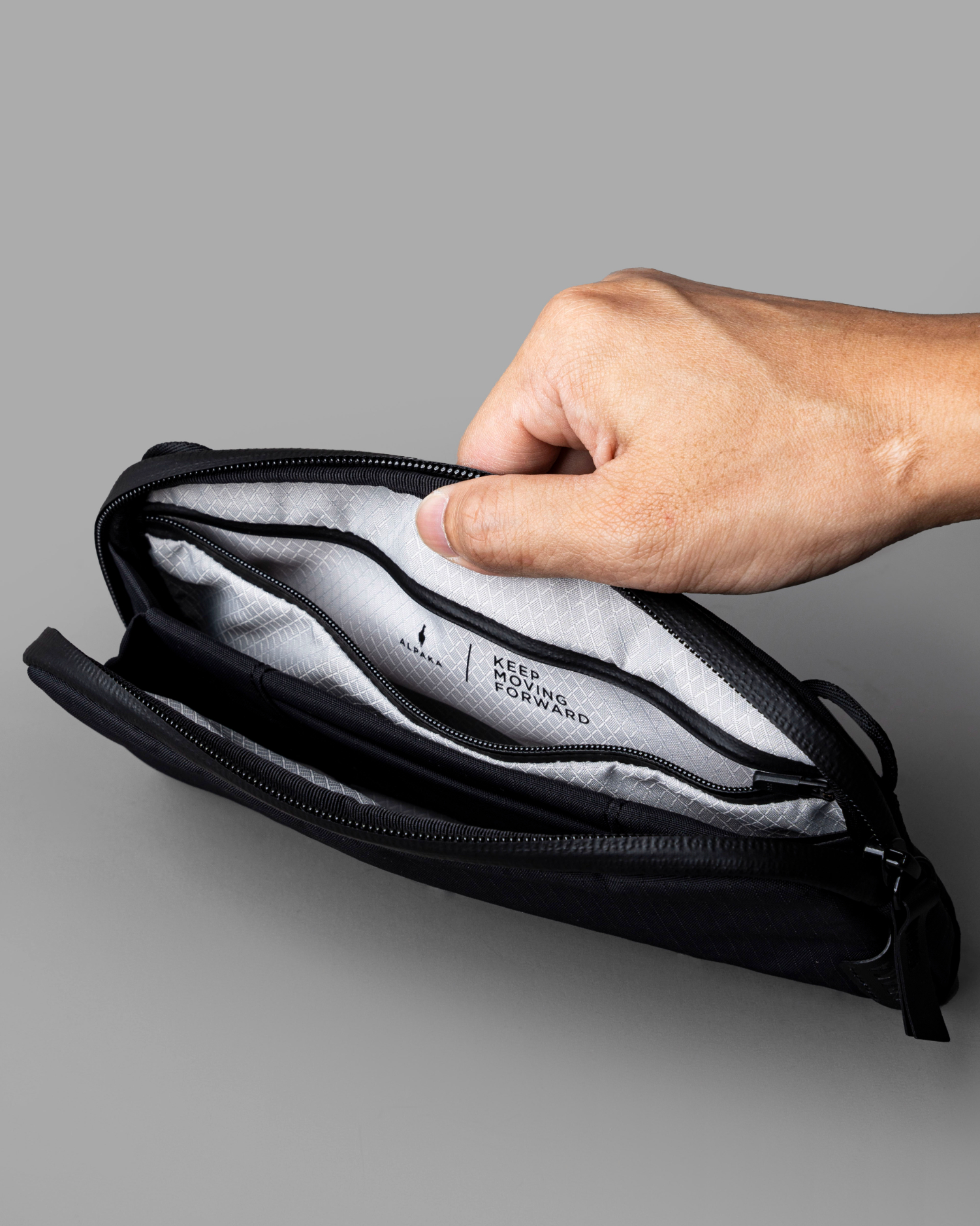 FLIGHT POUCH ショルダーポーチミニバッグ《防水》