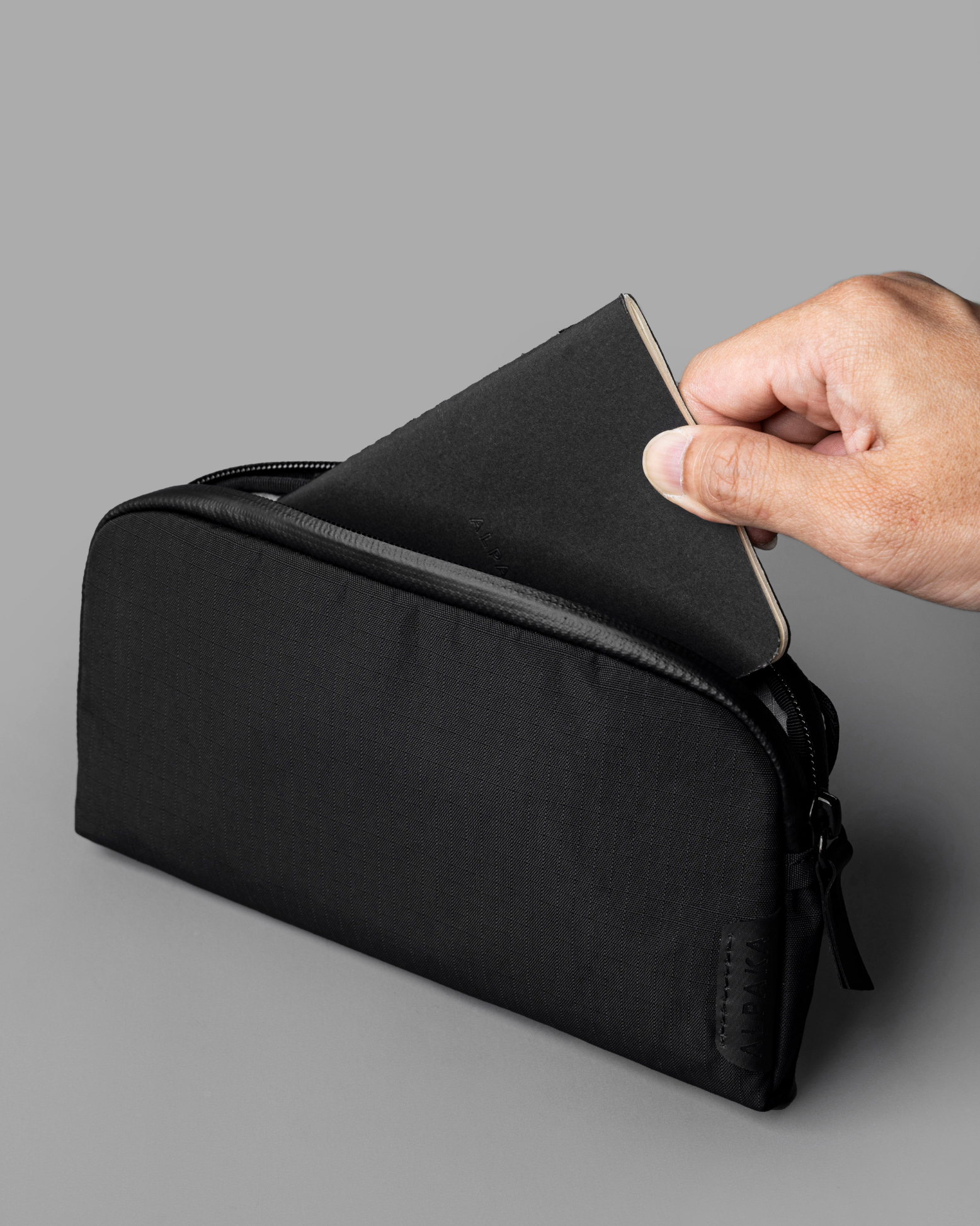 FLIGHT POUCH ショルダーポーチミニバッグ《防水》