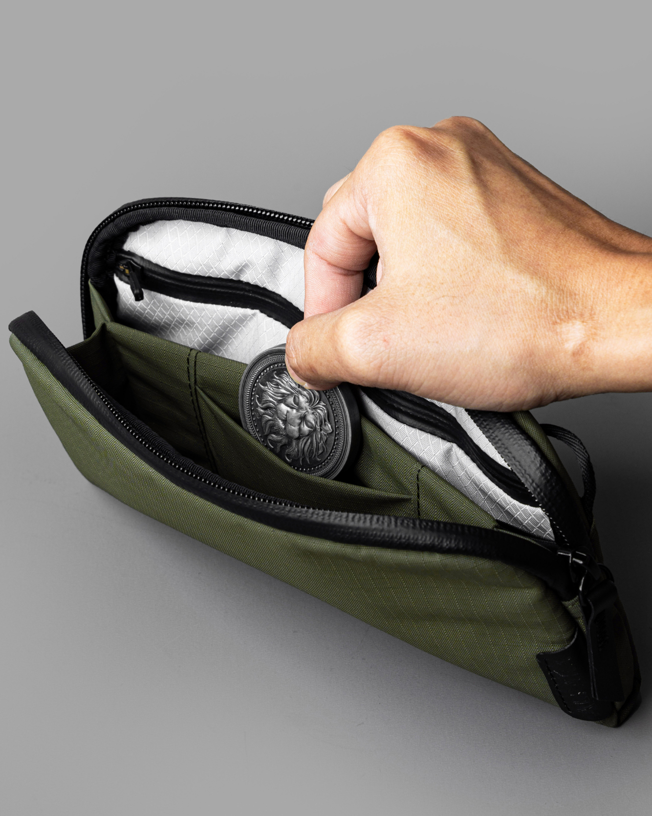 FLIGHT POUCH ショルダーポーチミニバッグ《防水》