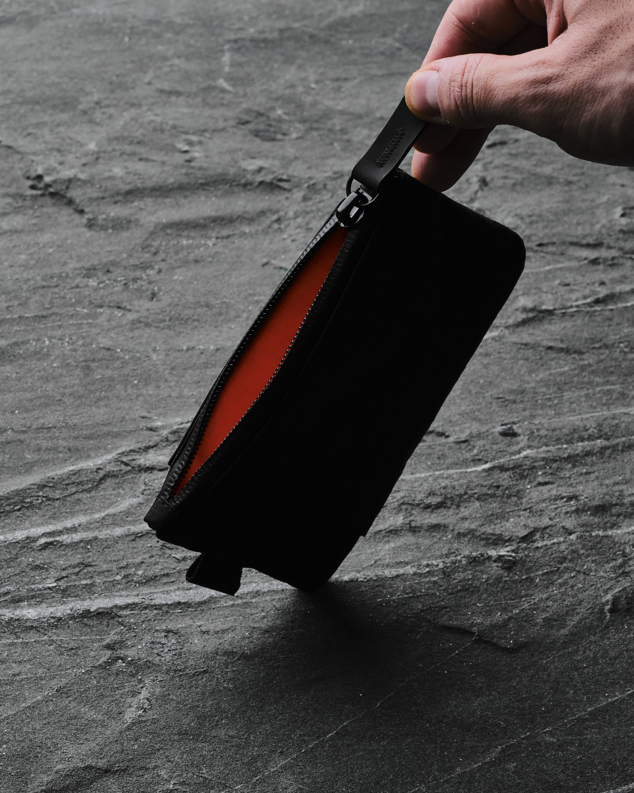 ZIP POUCH COIN コインポーチ