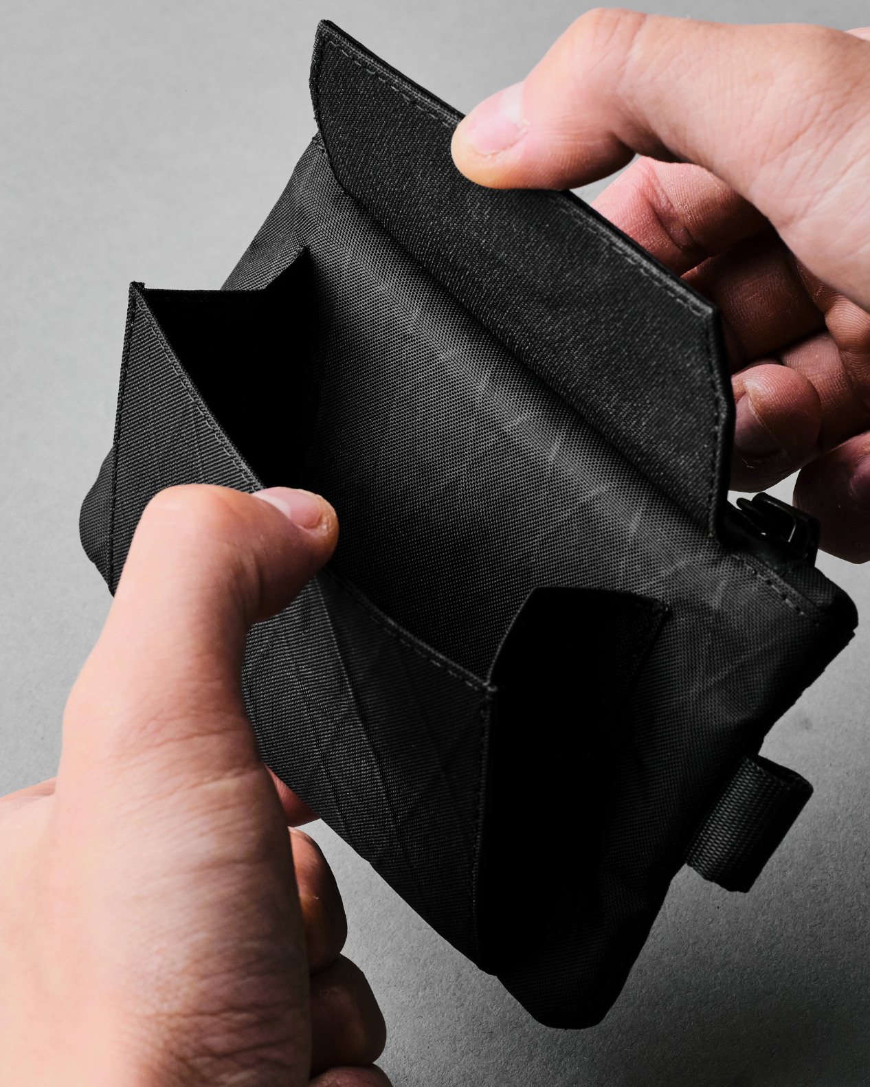 ZIP POUCH COIN コインポーチ