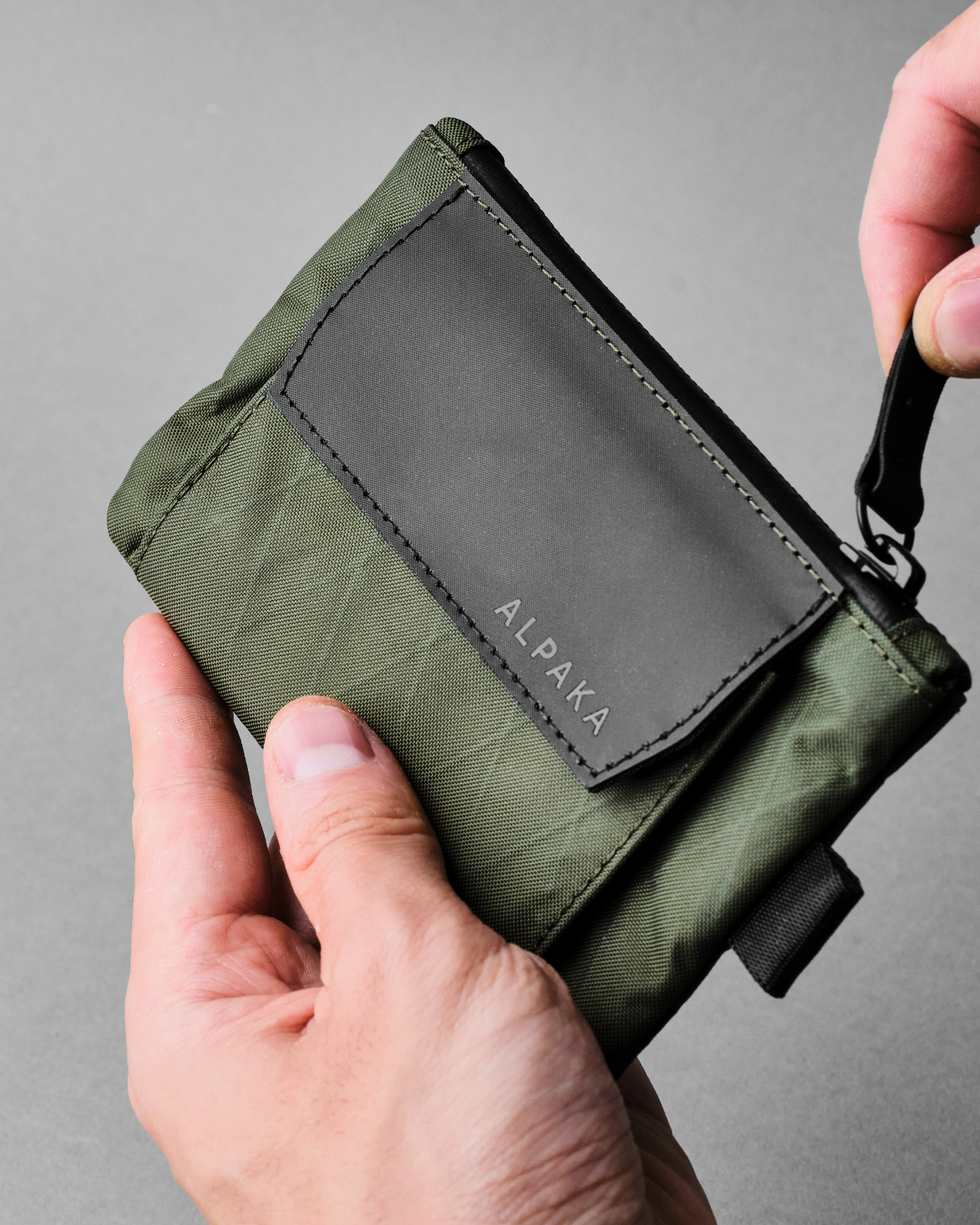 ZIP POUCH COIN コインポーチ