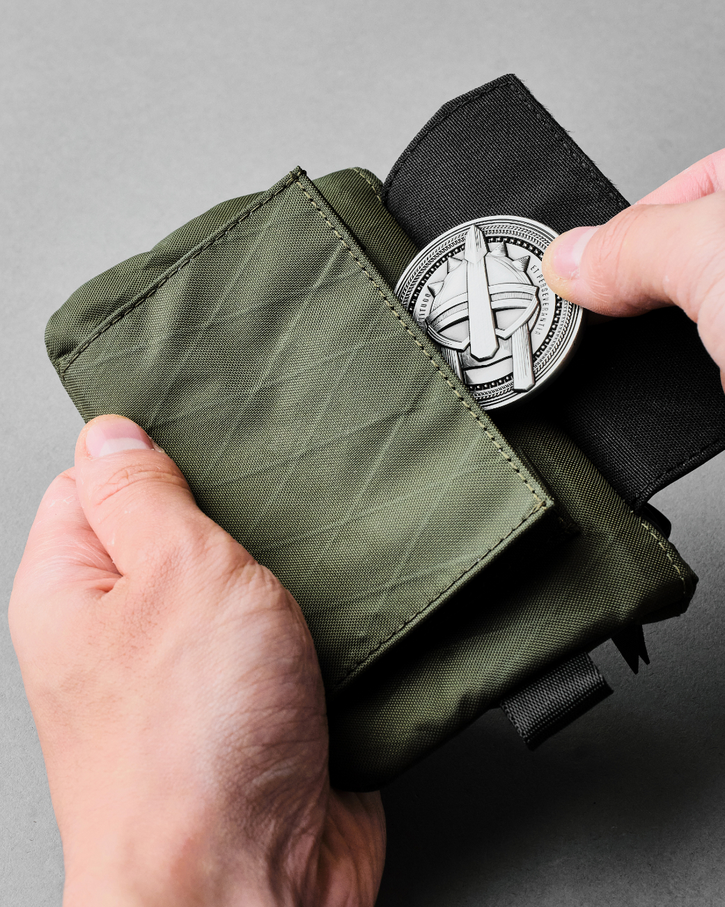 ZIP POUCH COIN コインポーチ