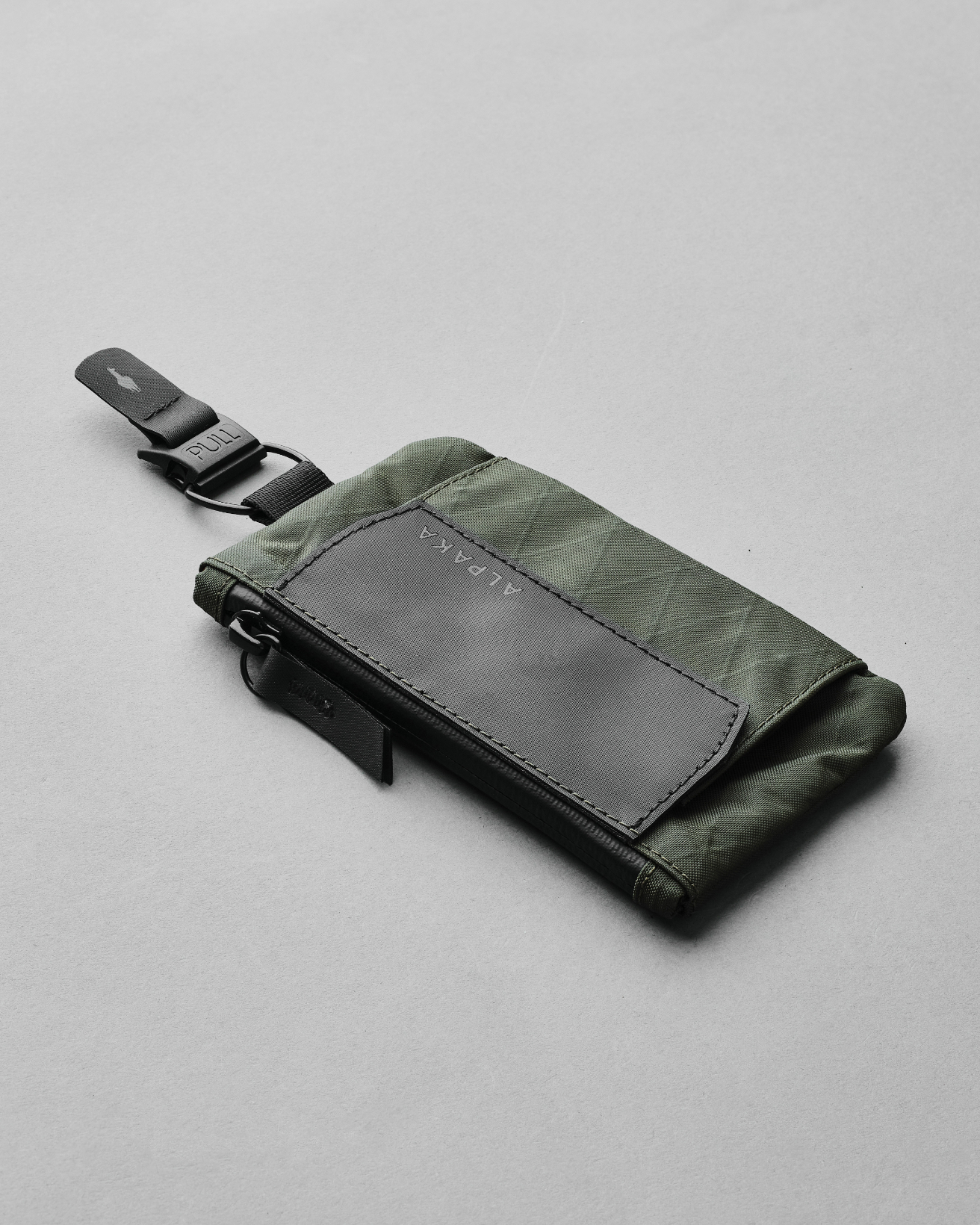 ZIP POUCH COIN コインポーチ