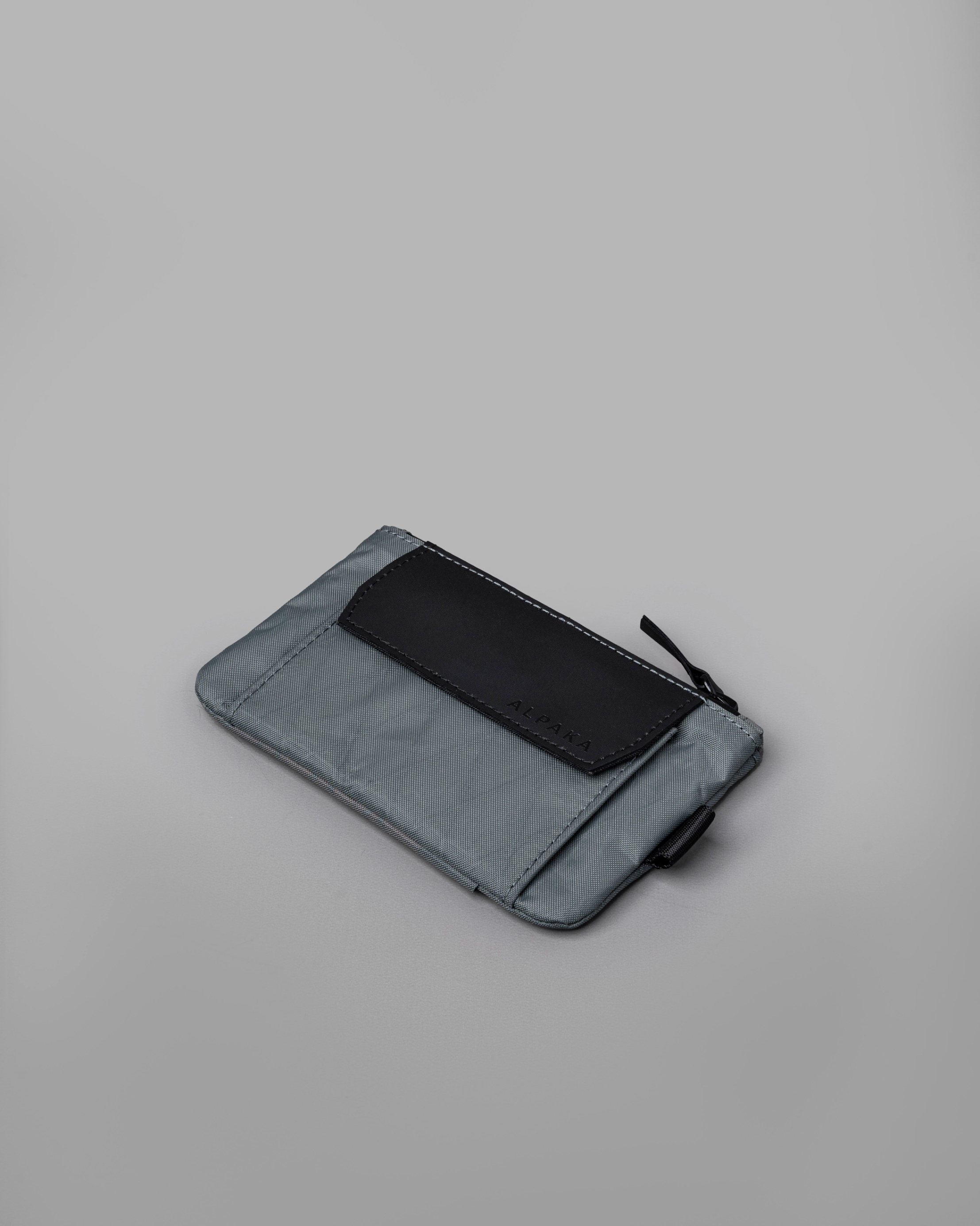 ZIP POUCH COIN コインポーチ