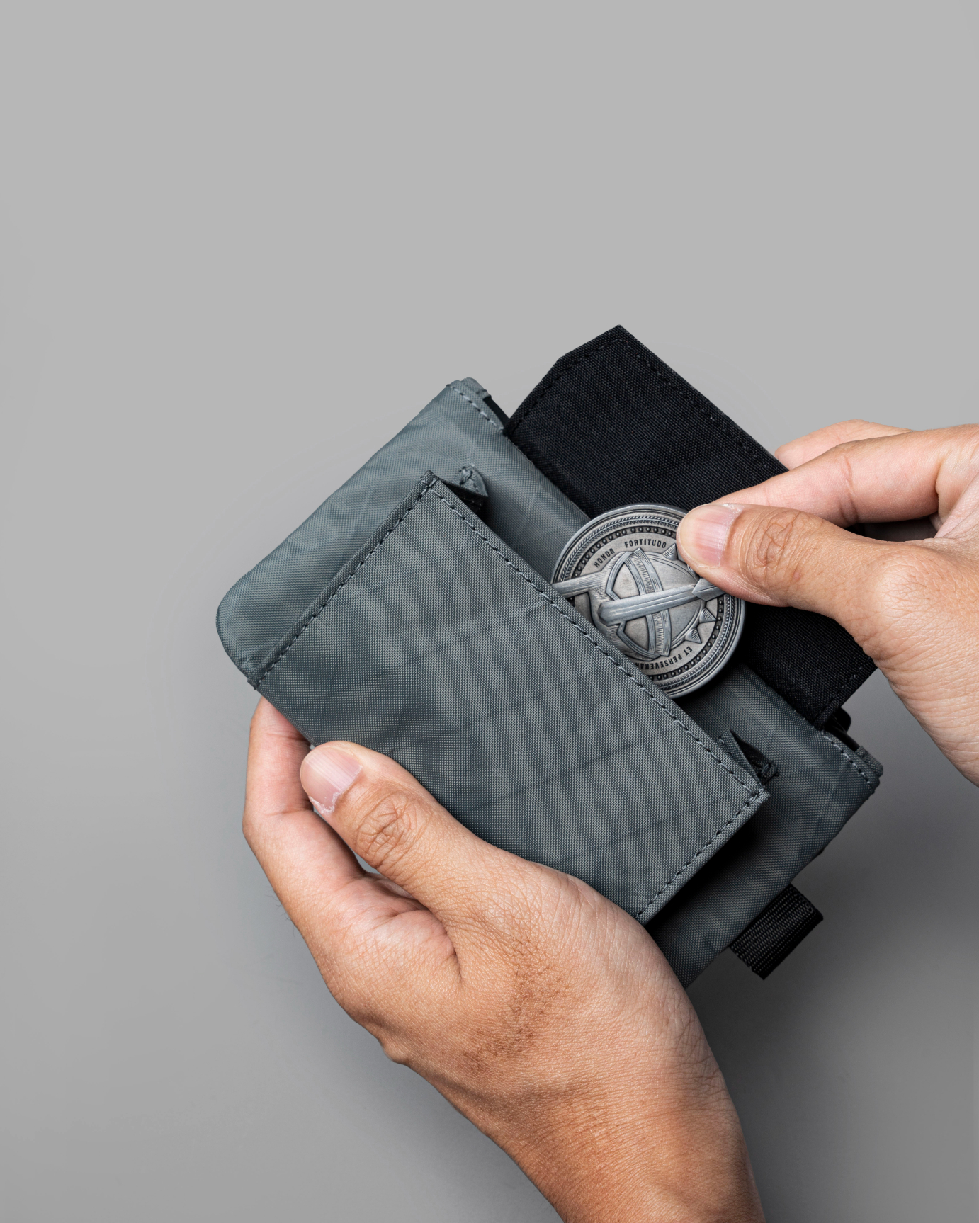 ZIP POUCH COIN コインポーチ