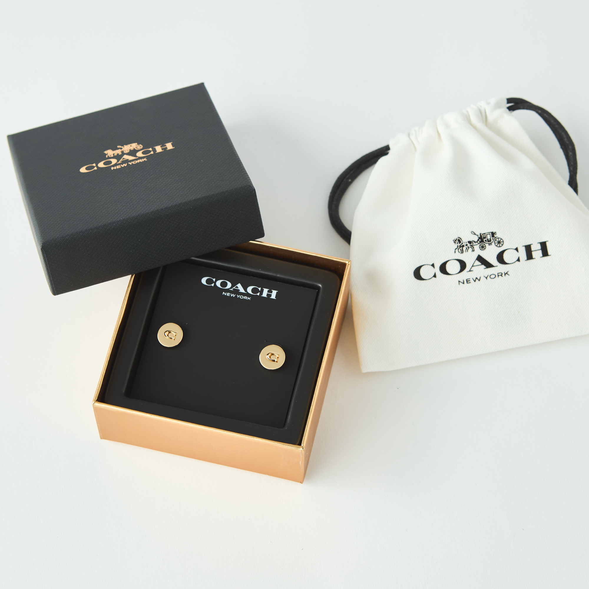 COACH シグネチャーロゴサークルピアス