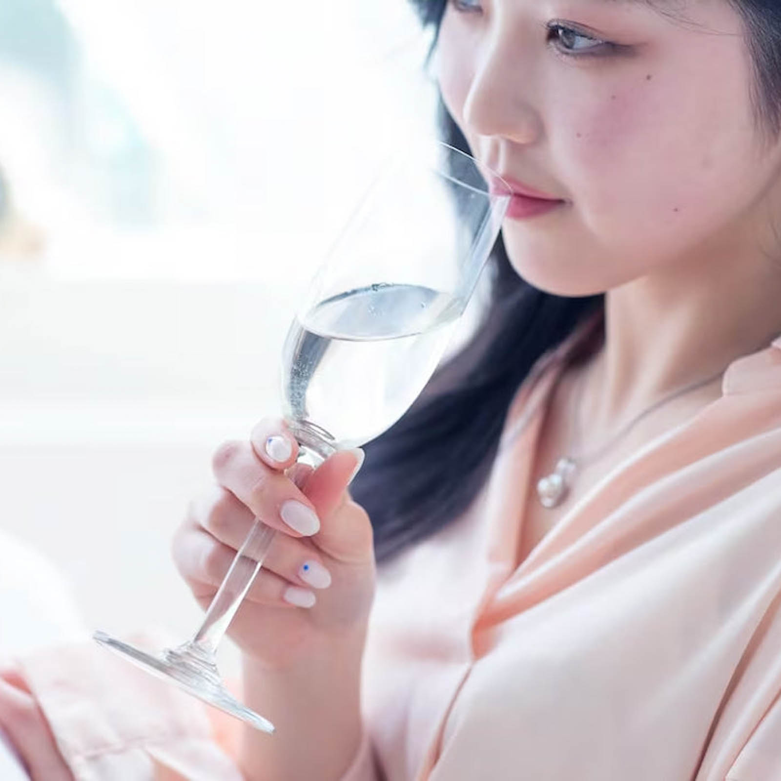 GOJI 白んだ朝のような透明な甘酒風日本酒（日本酒・500ml)