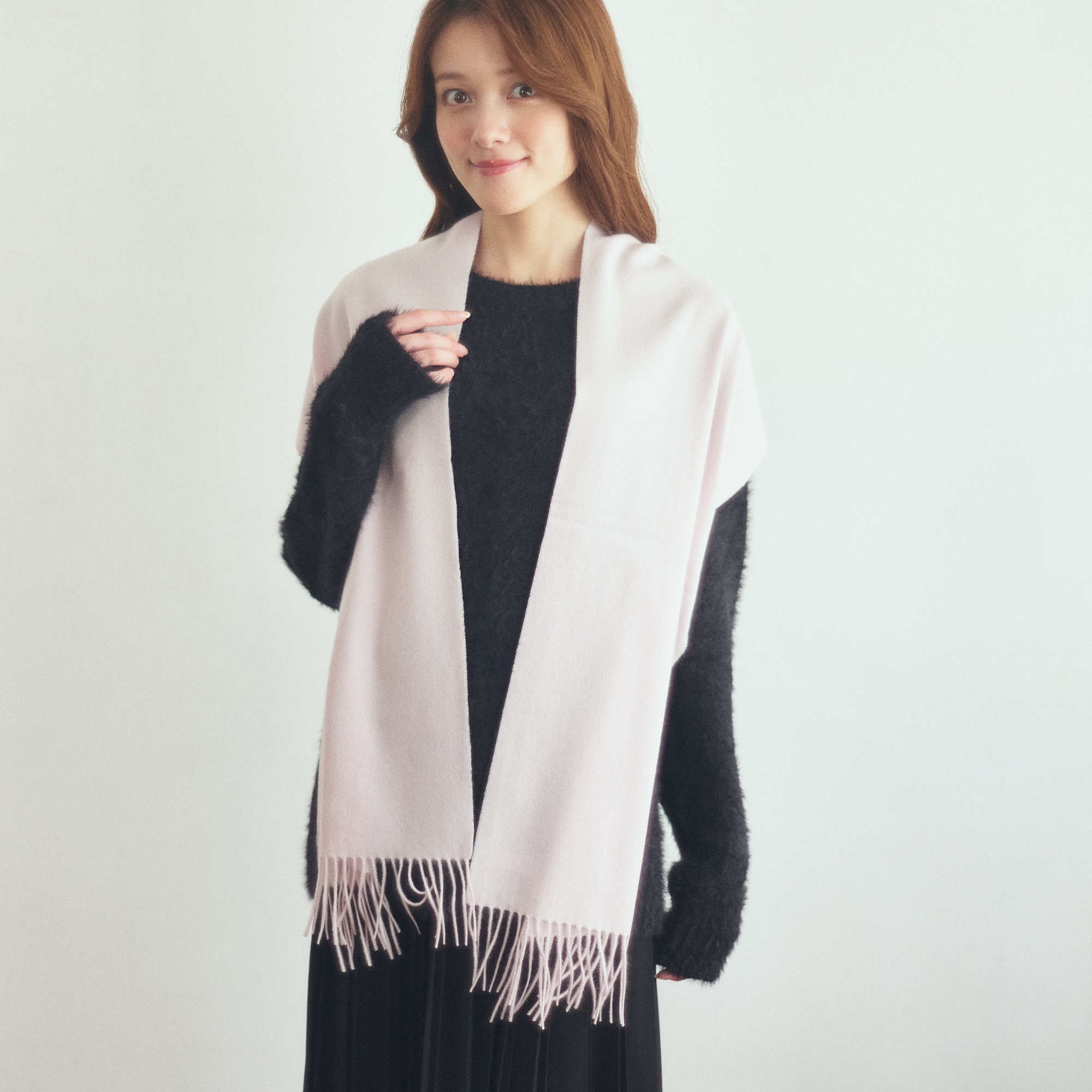 【BOX付】カシミヤ100%マフラーとブーケドゴディバミニハート缶セット