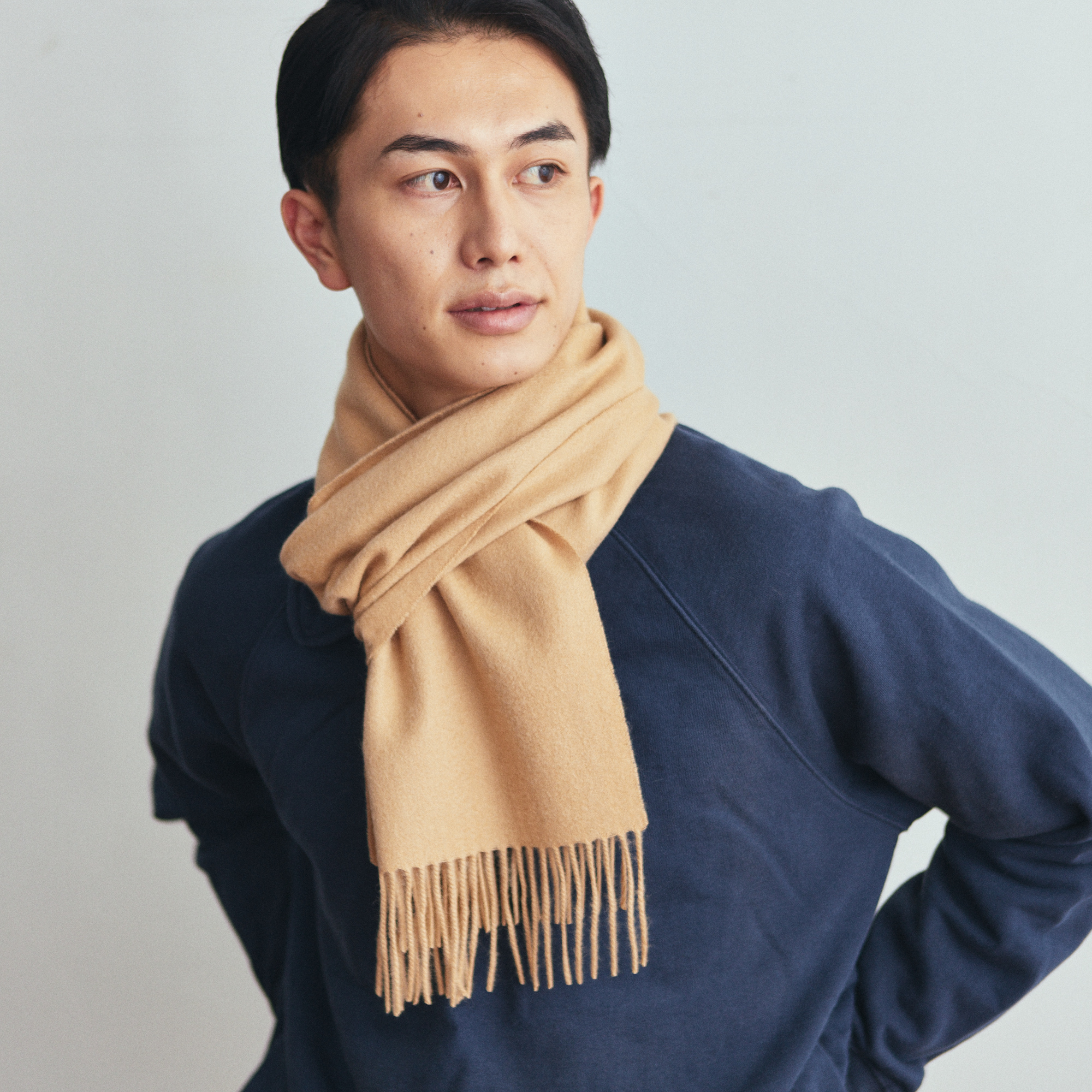 【BOX付】カシミヤ100%マフラーとブーケドゴディバミニハート缶セット