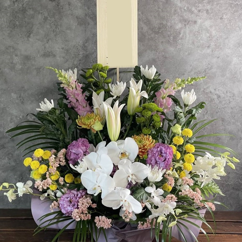 胡蝶蘭メインで華やかにお供え