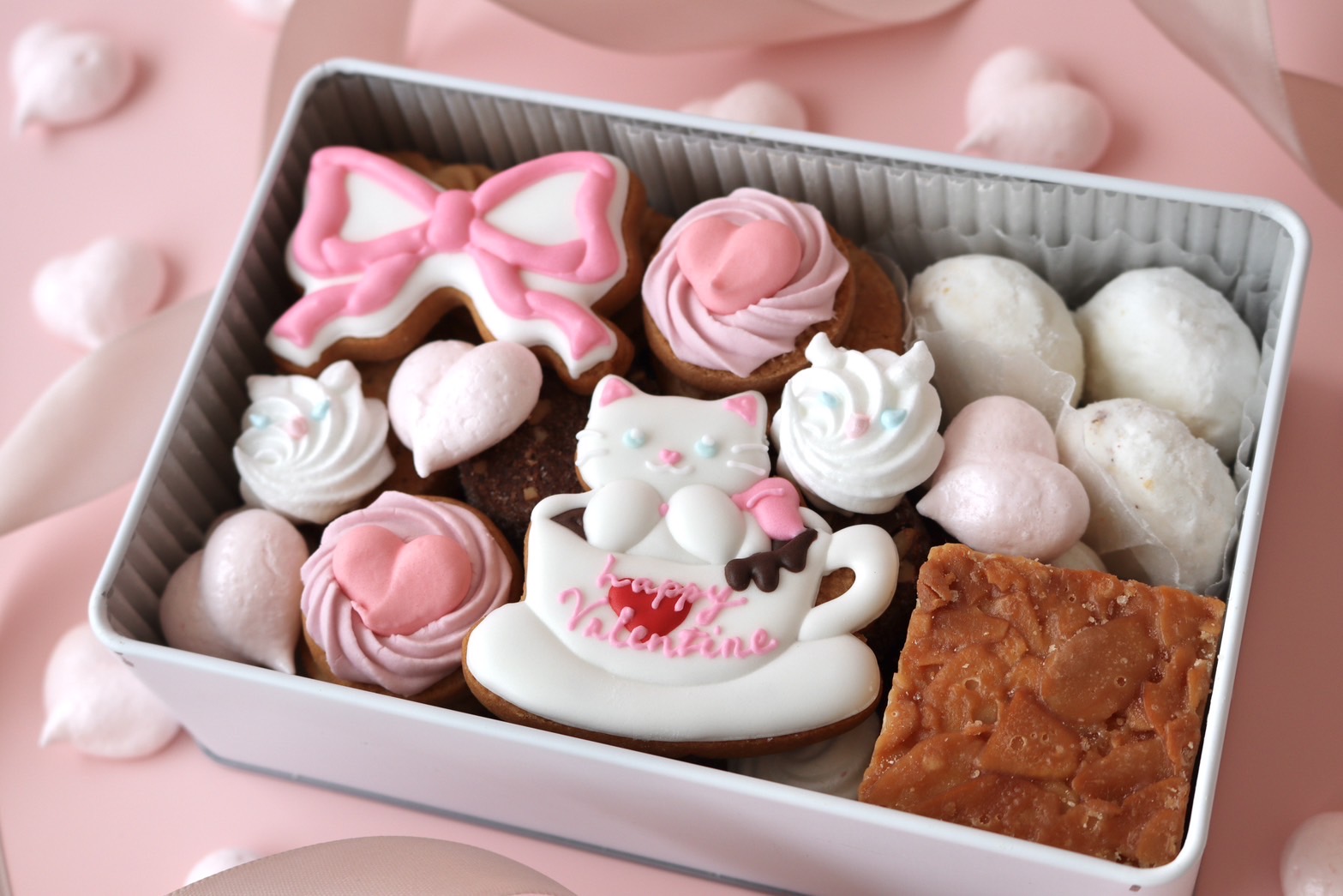 【バレンタイン/数量限定】可愛い子猫のクッキー缶＜ハート＞