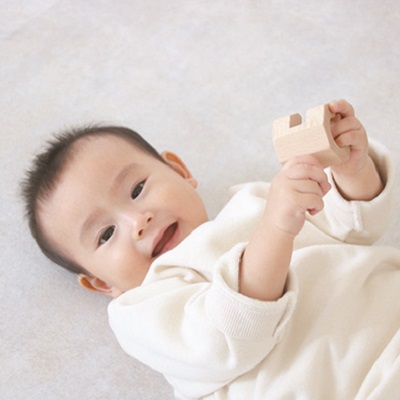 選べるおもちゃとスタイセット