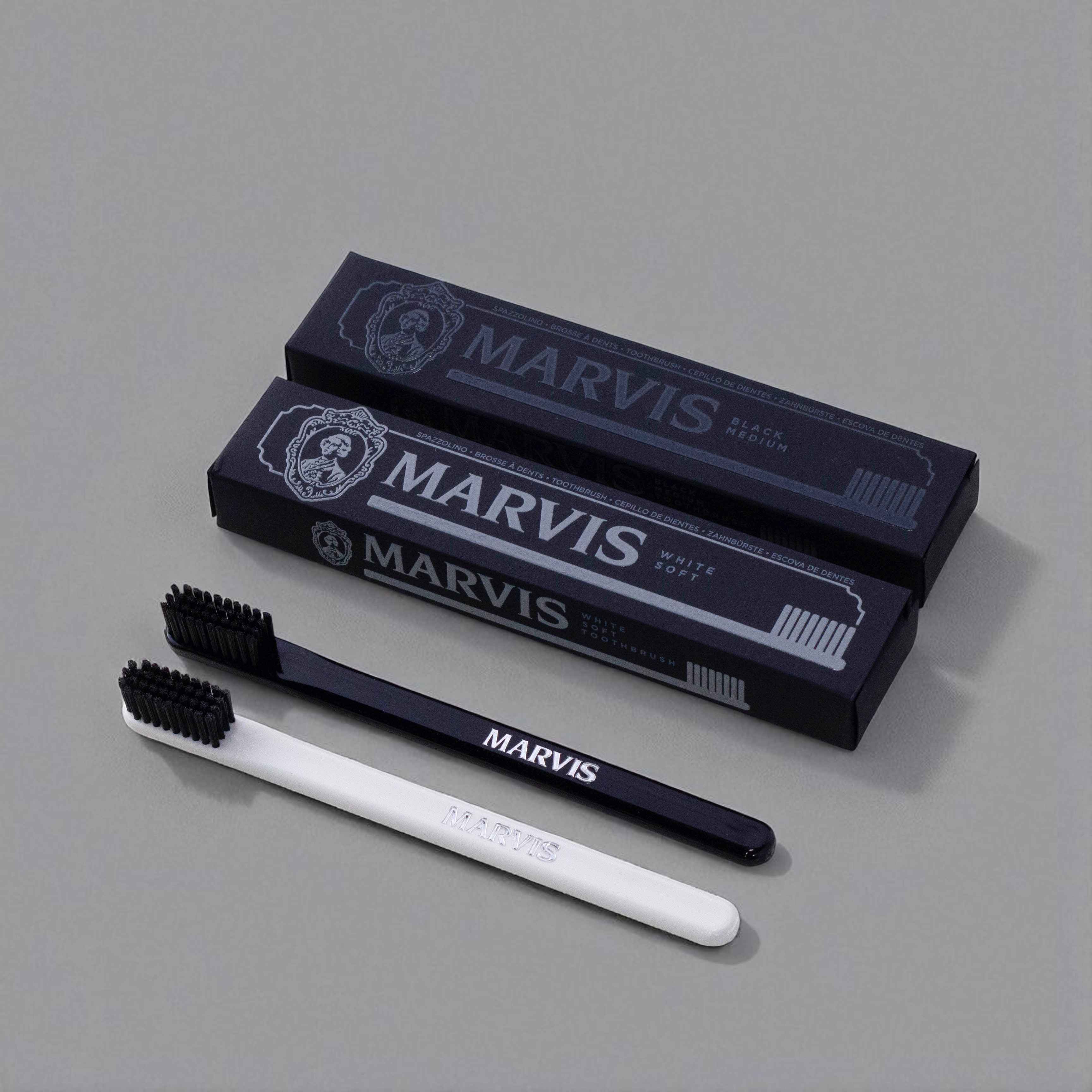 トゥースブラシ（ブラック/ホワイト）
